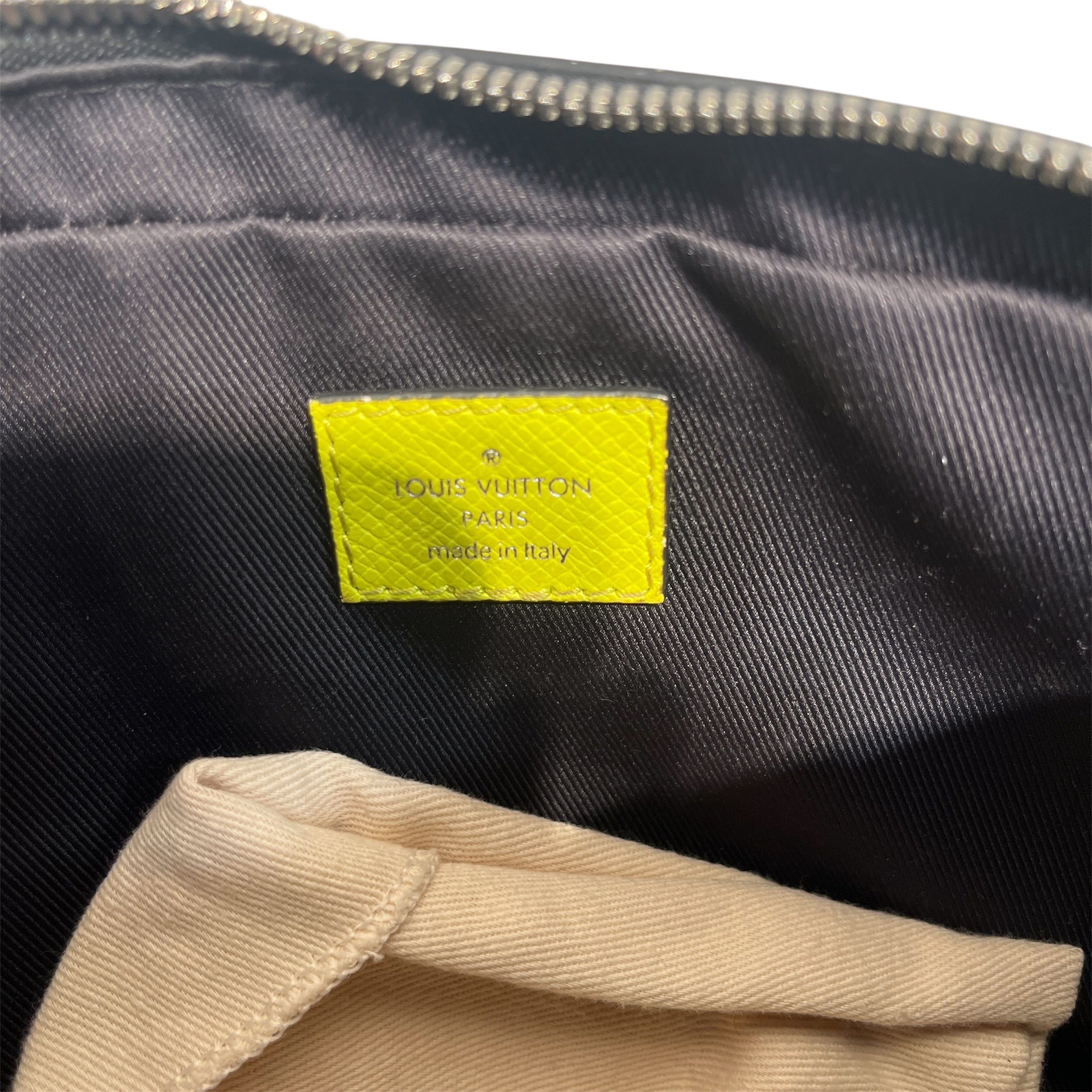 LOUIS VUITTON/Fanny Pack/Monogram/Leather/YEL/F0-0199/ SILV DETAILS/BUCKLE view 3