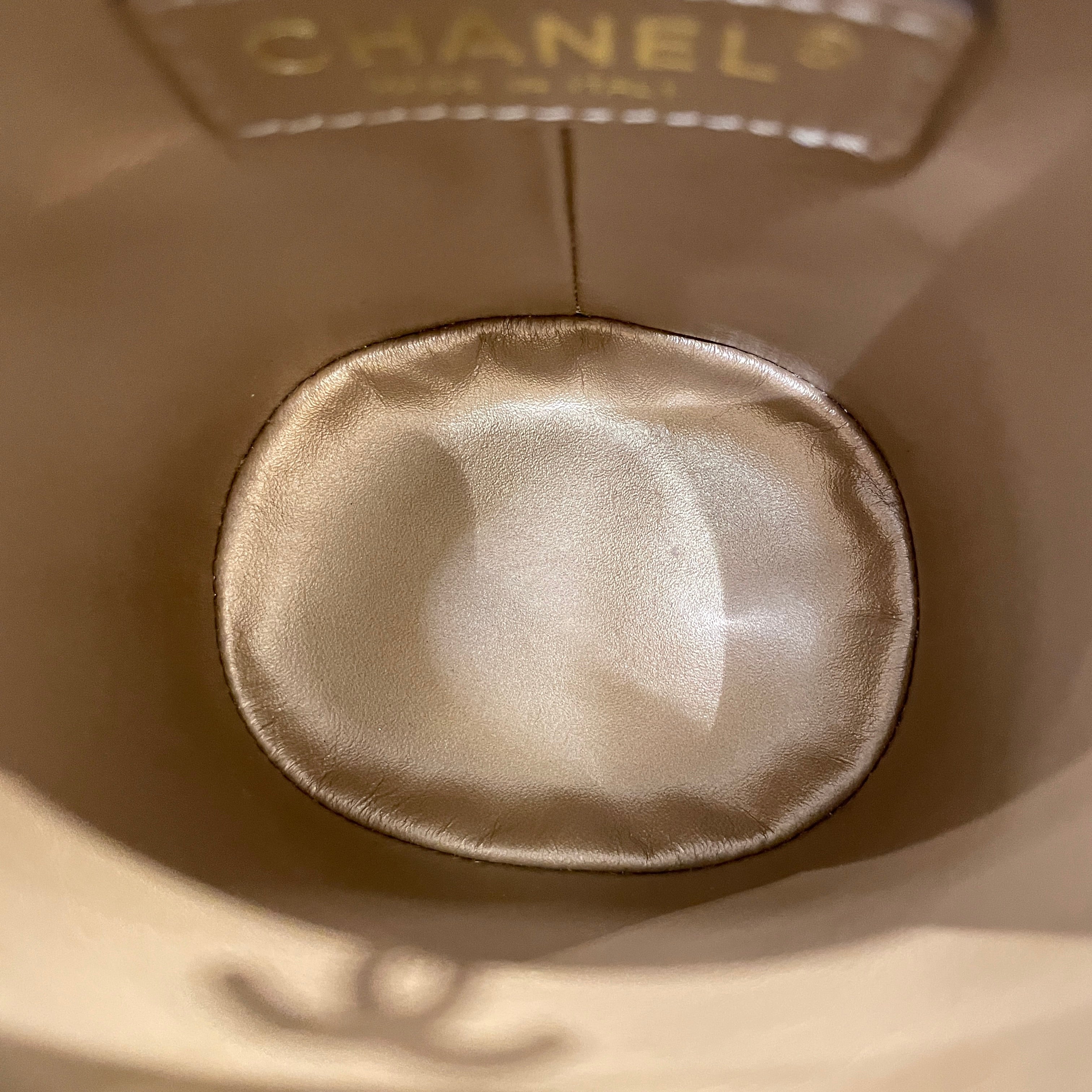 CHANEL/Cross Body Bag/Leather/BLK/QUILTED DIAMOND VANITY BOX BAG view 6