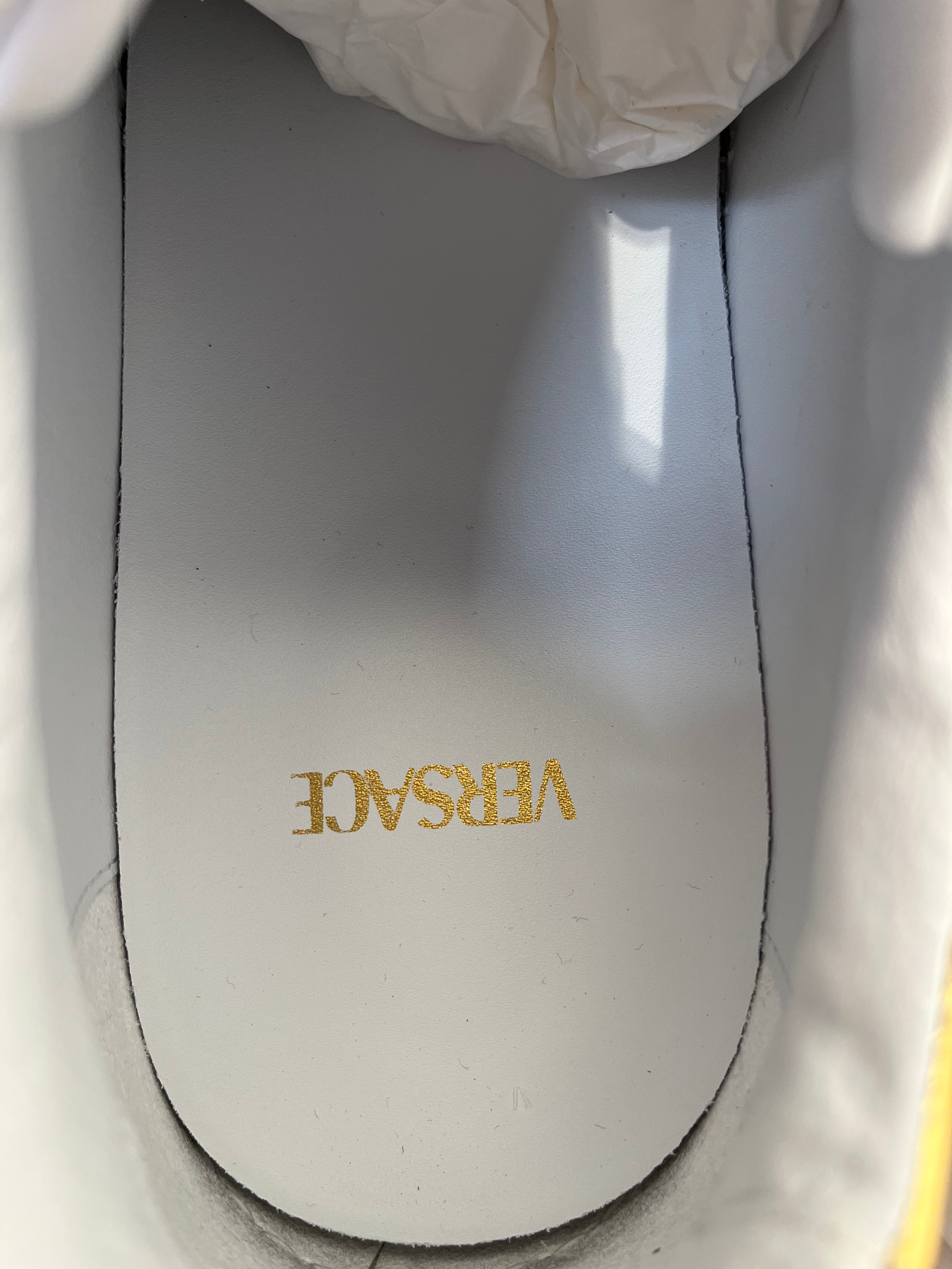VERSACE/Low-Sneakers/EU 46/Leather/WHT/Gold back view 4
