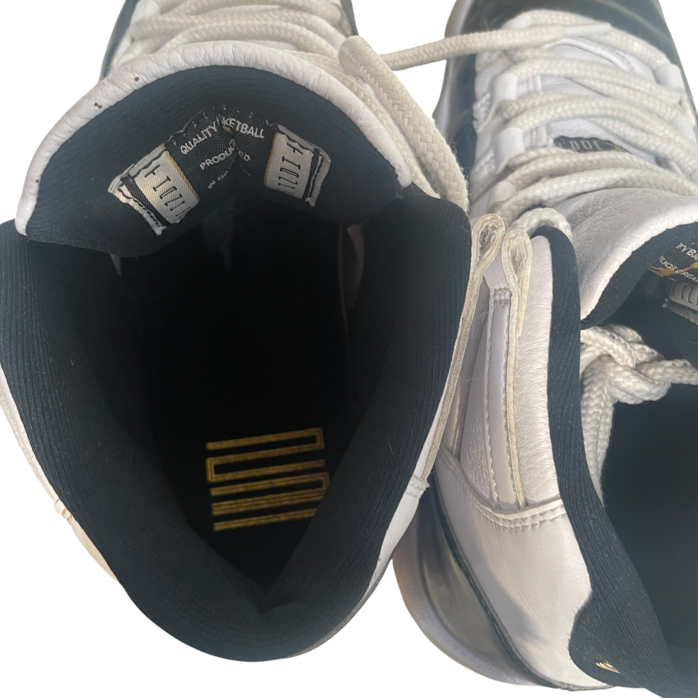 NIKE/Hi-Sneakers/US 9/Leather/WHT/Jordan 11 Gratitude view 4