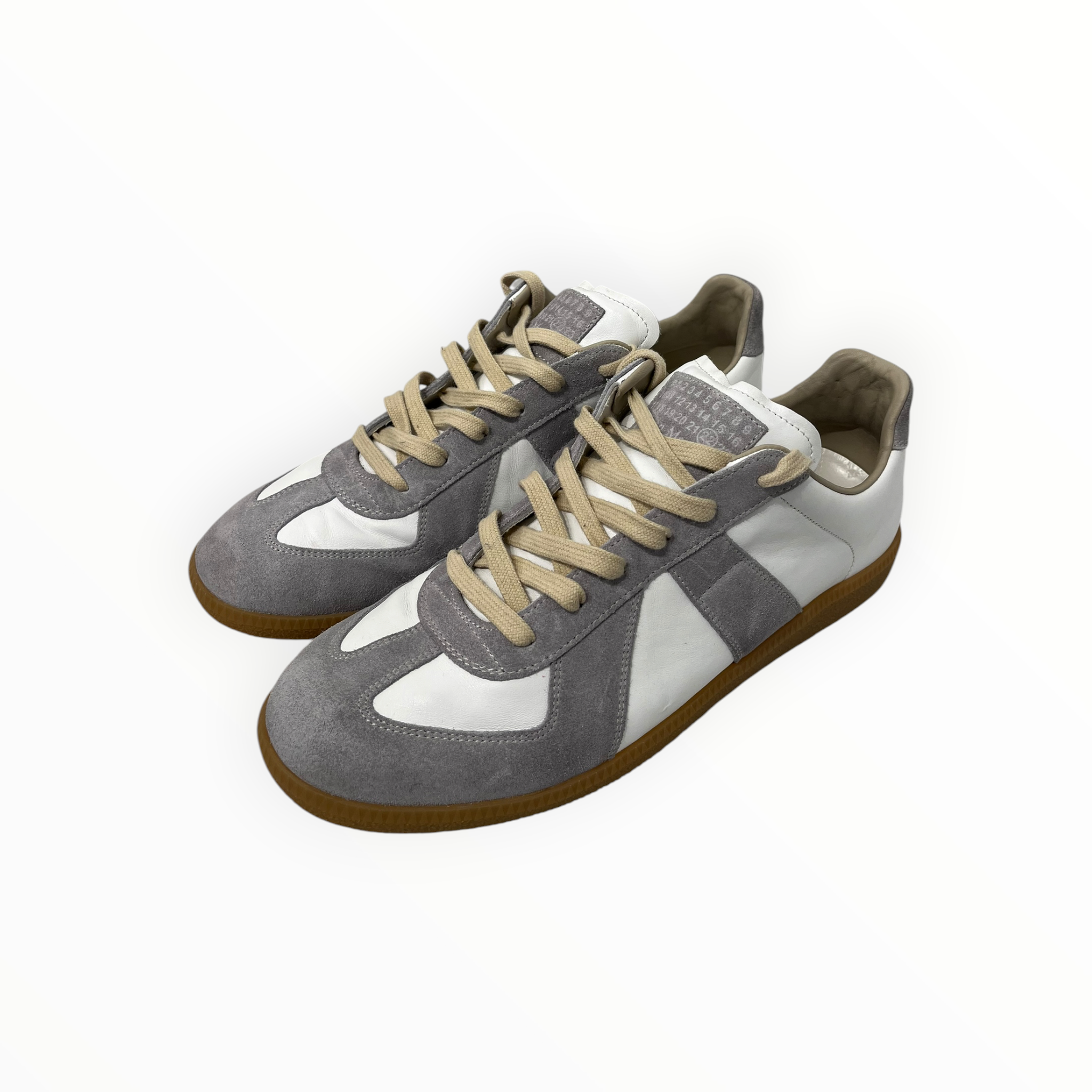 Maison Margiela/Low-Sneakers/EU 44/Suede/WHT/wht replica view 1