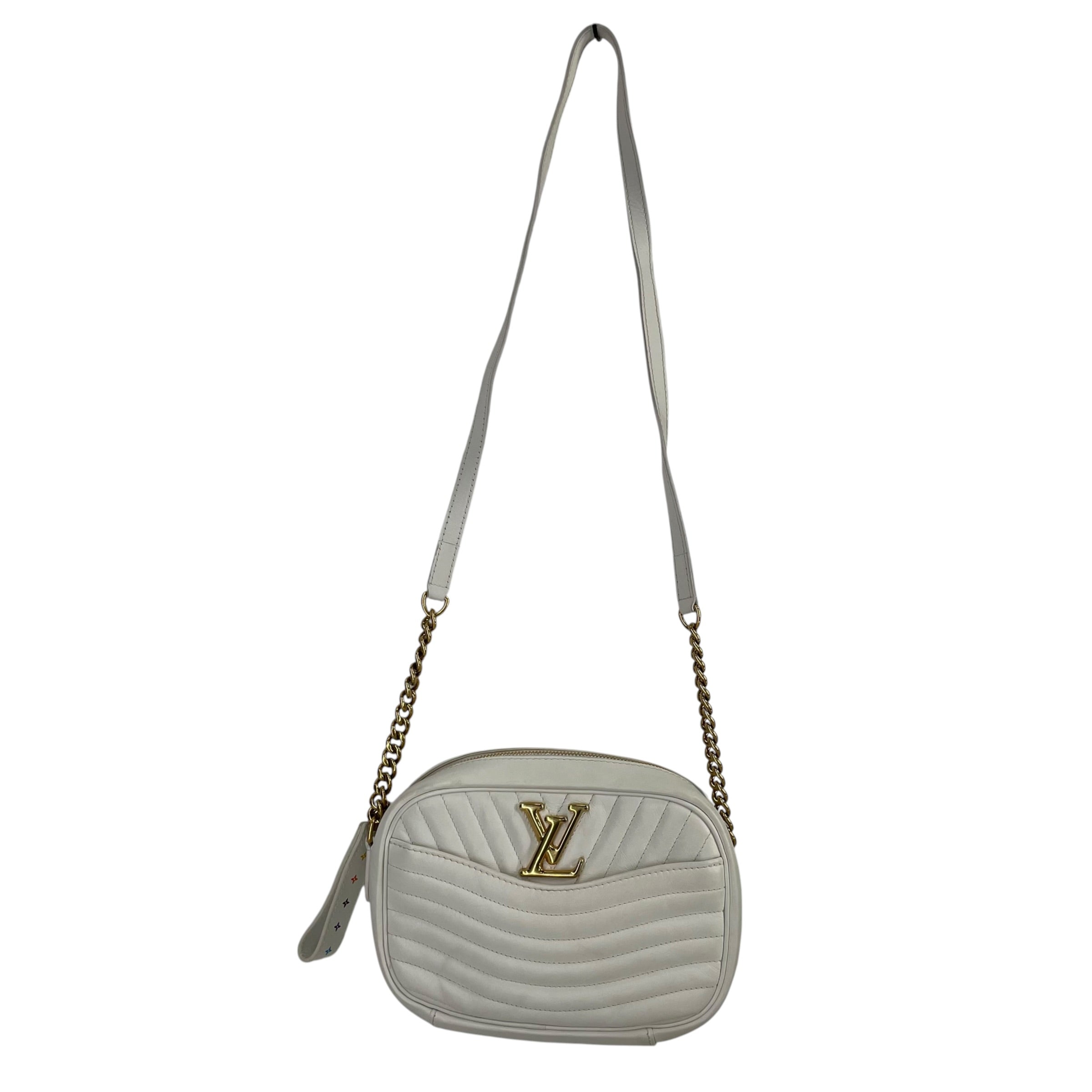 LOUIS VUITTON/Cross Body Bag/Leather/WHT/GLD HRDWR QUILTED WAVE CAMERA view 1