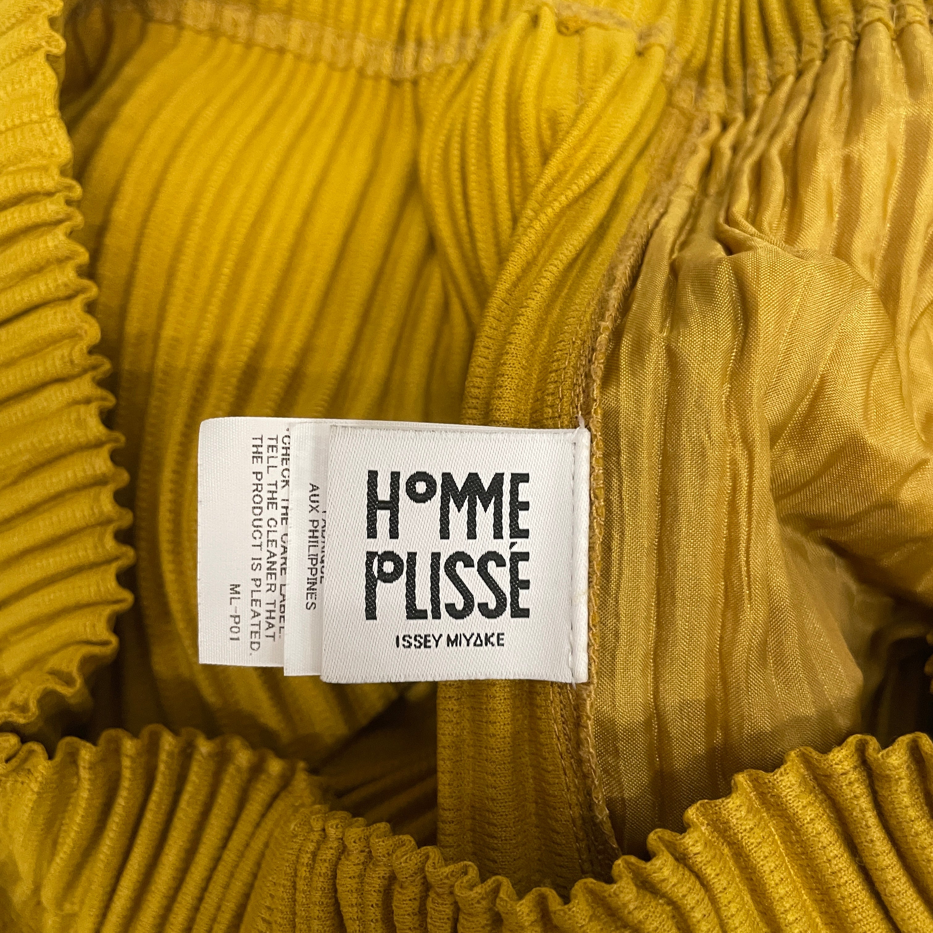 HOMME PLISSE ISSEY MIYAKE/Pants/2/Polyester/GLD/PANELED LEG/SNAP BUTTON CUFF view 3