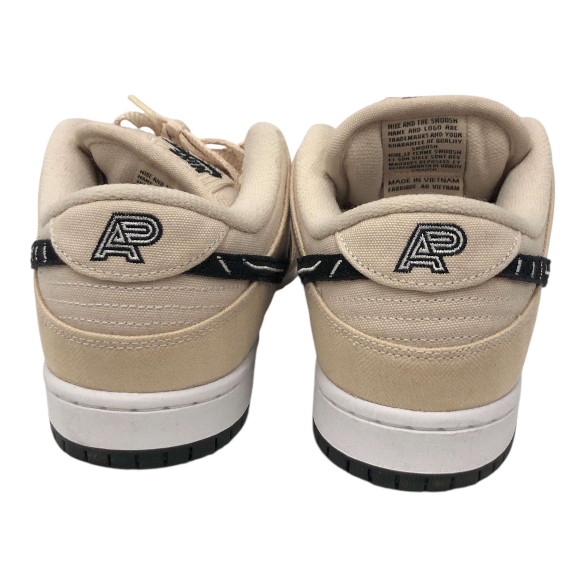NIKE SB/Low-Sneakers/US 9.5/Cotton/CRM/Albino & Preto Dunk view 4