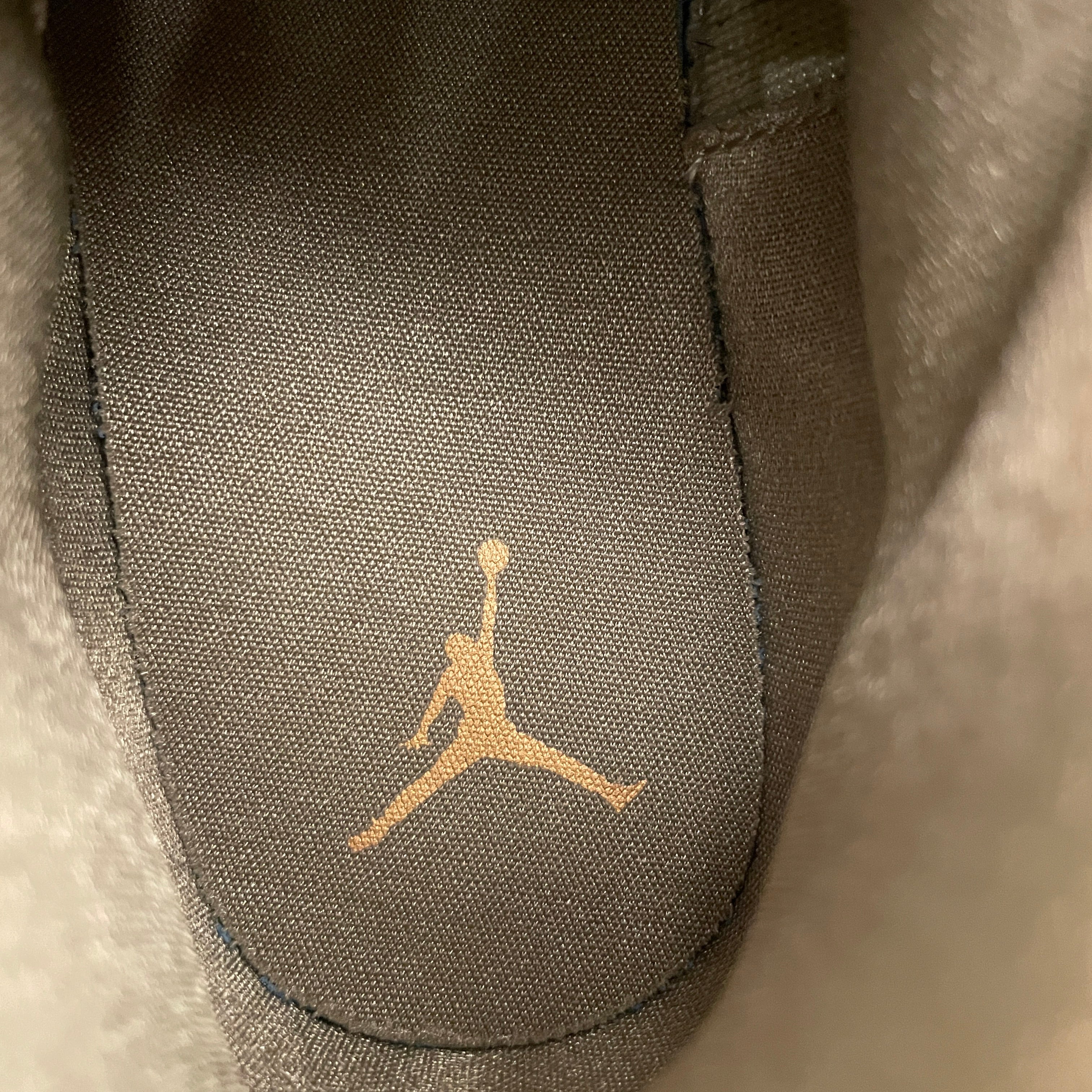 JORDAN BRAND/Hi-Sneakers/US 12/Glitter/Acrylic/KHK/11s suede gold view 3