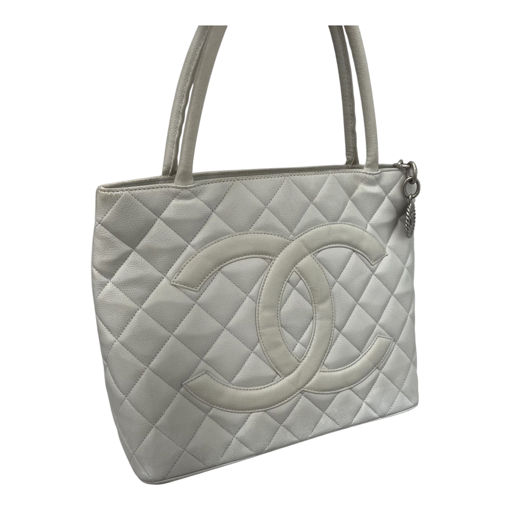 CHANEL/Tote Bag/Leather/WHT/MEDALLION view 5