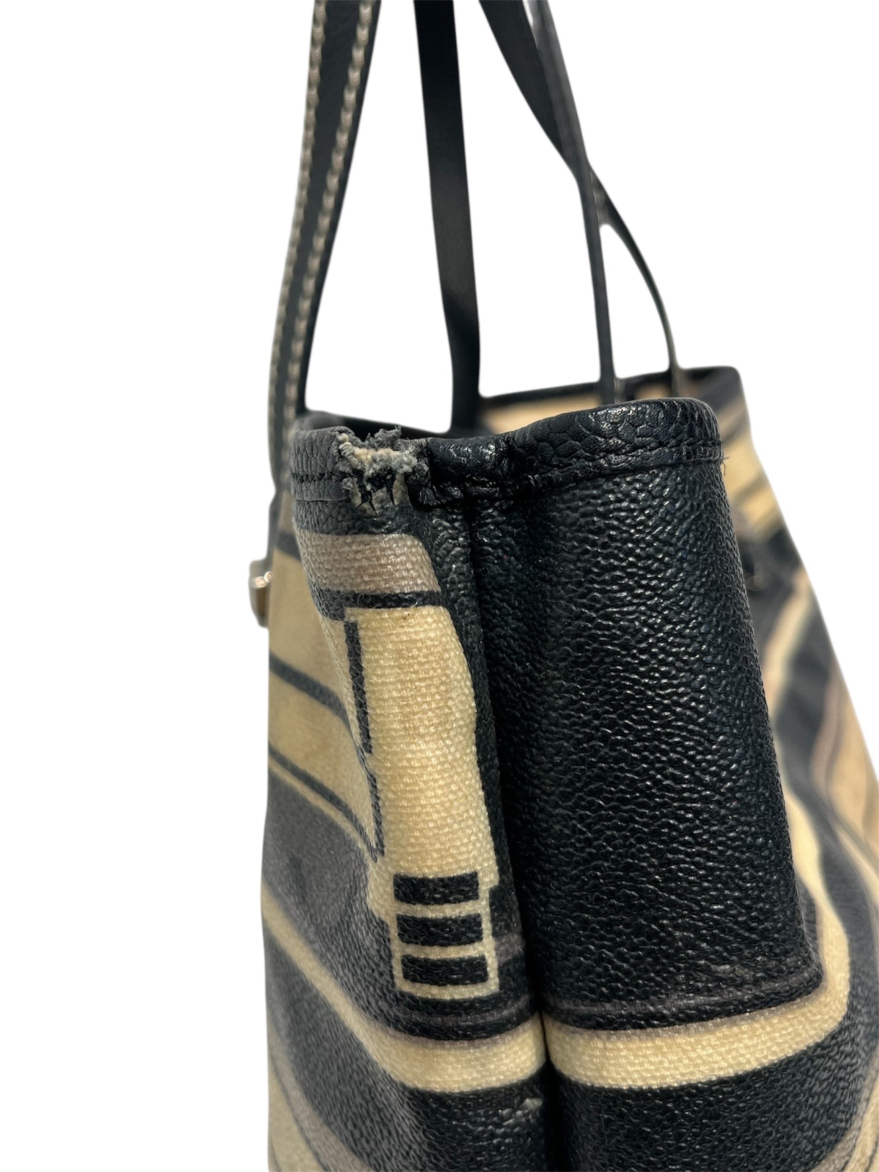 CHANEL/Hand Bag/All Over Print/Leather/BLK/LE TRAIN TOTE view 6