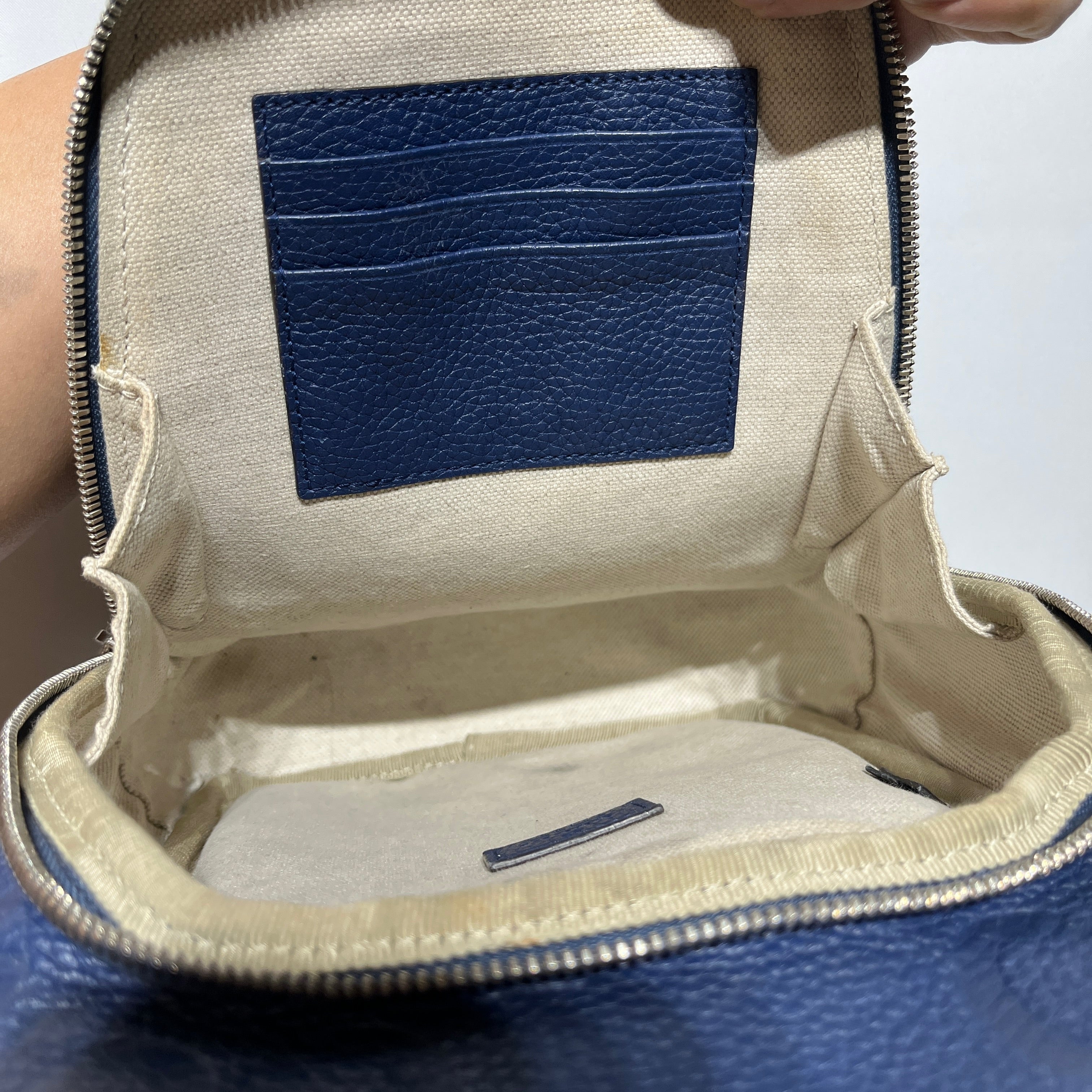 GUCCI/Cross Body Bag/Monogram/Leather/NVY/jumbo GG sling view 5