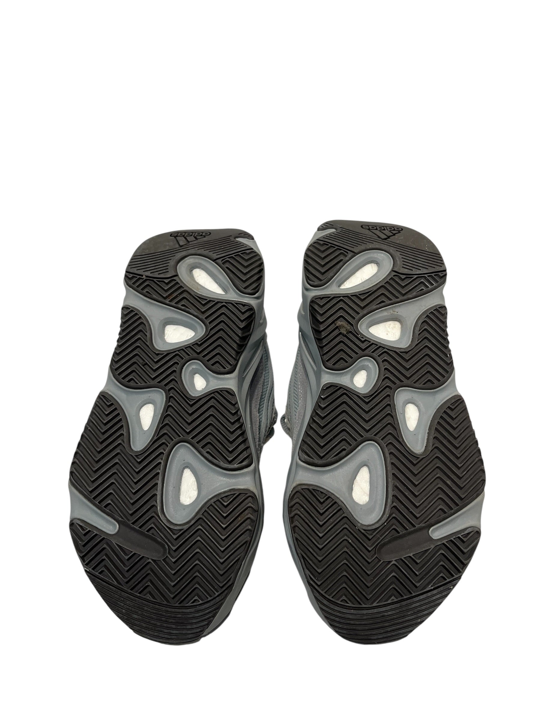 YEEZY/Low-Sneakers/US 5/IDG/700 V2 FV8424 view 4