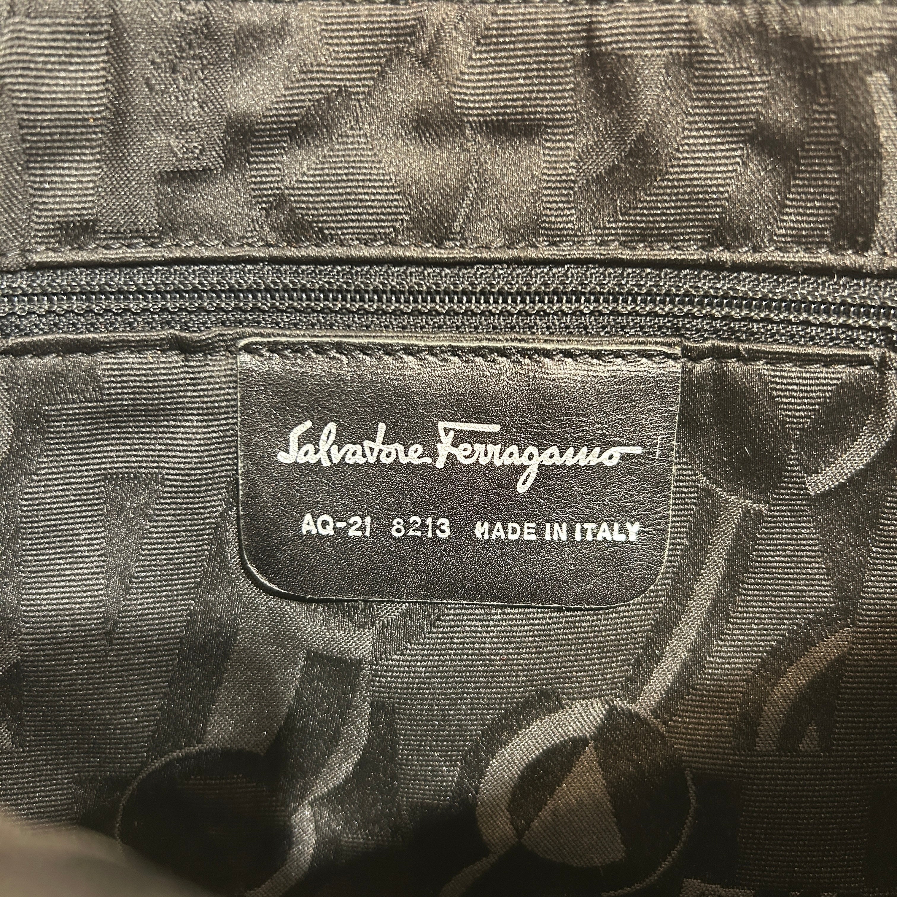 Salvatore Ferragamo/Pouch/Cotton/NVY/silver hardware view 5
