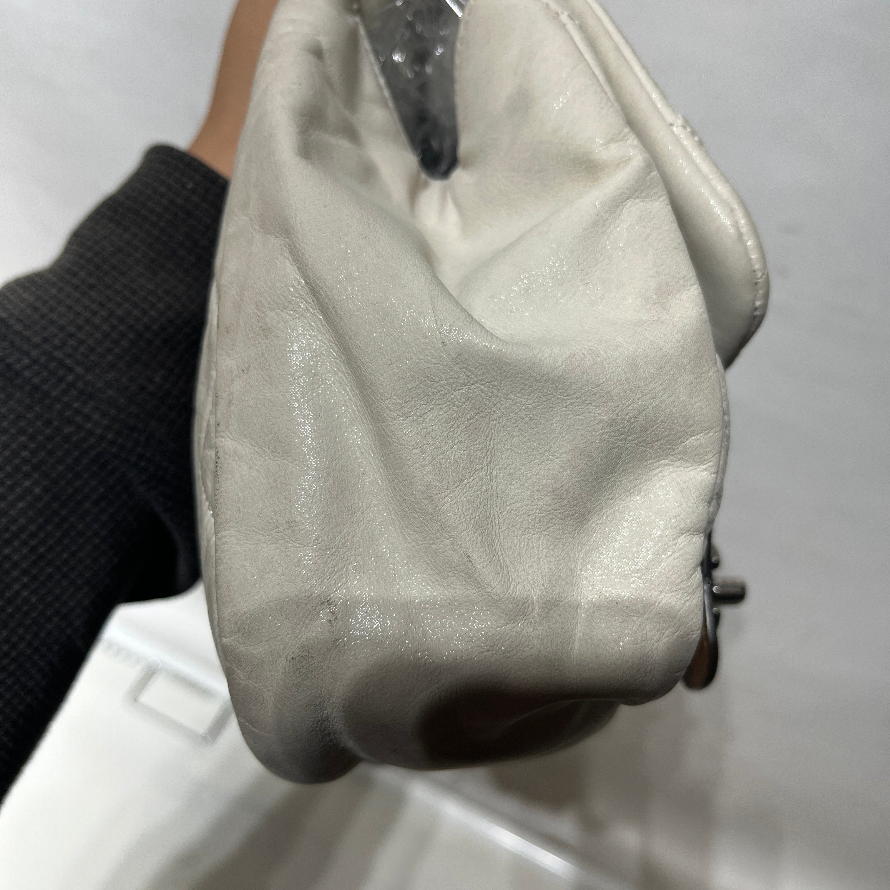 CHANEL/Cross Body Bag/Leather/CRM/QUILTED DOUBLE TWIST LOCK view 12