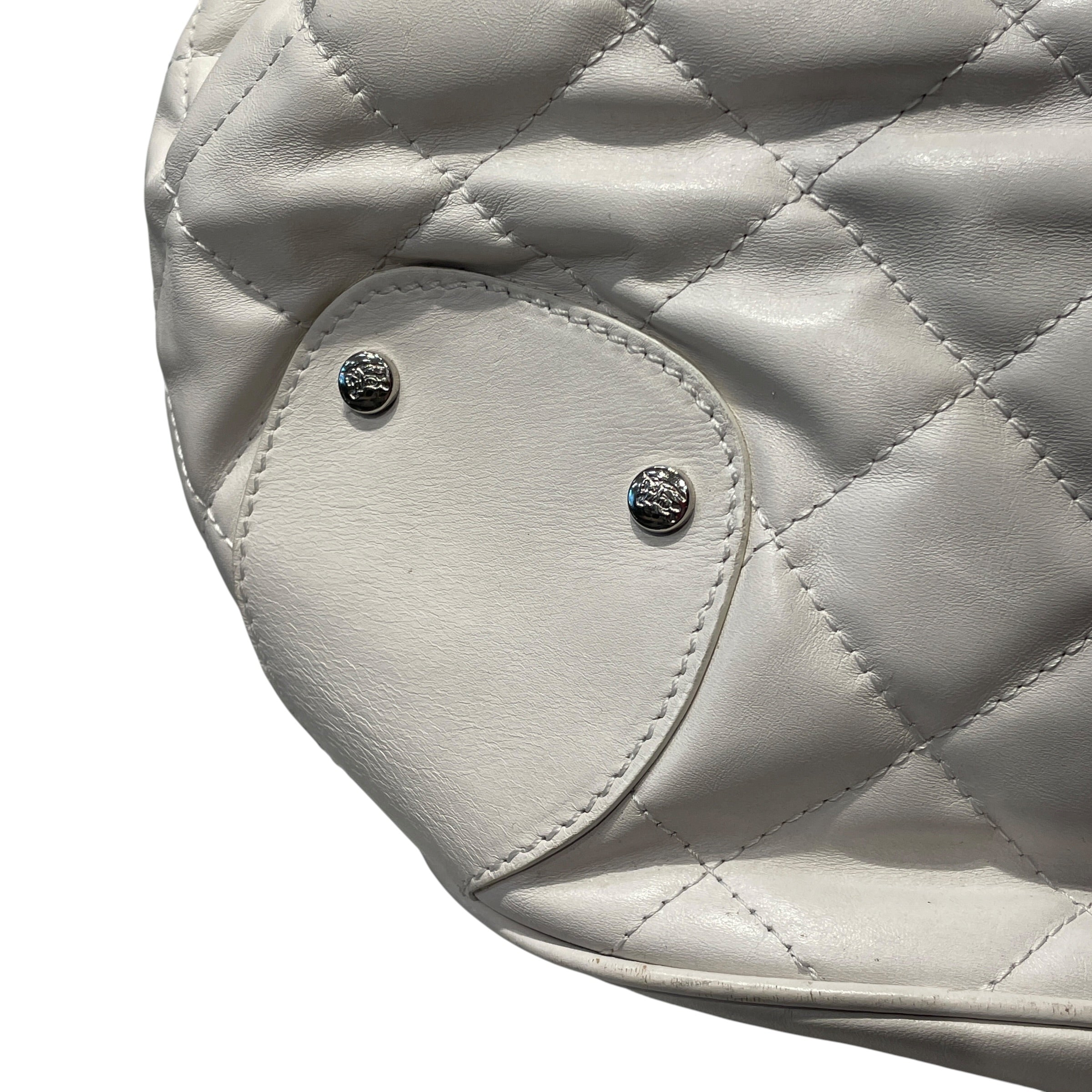 BURBERRY/Bag/Leather/WHT/QUILTED BUCKET BAG view 5