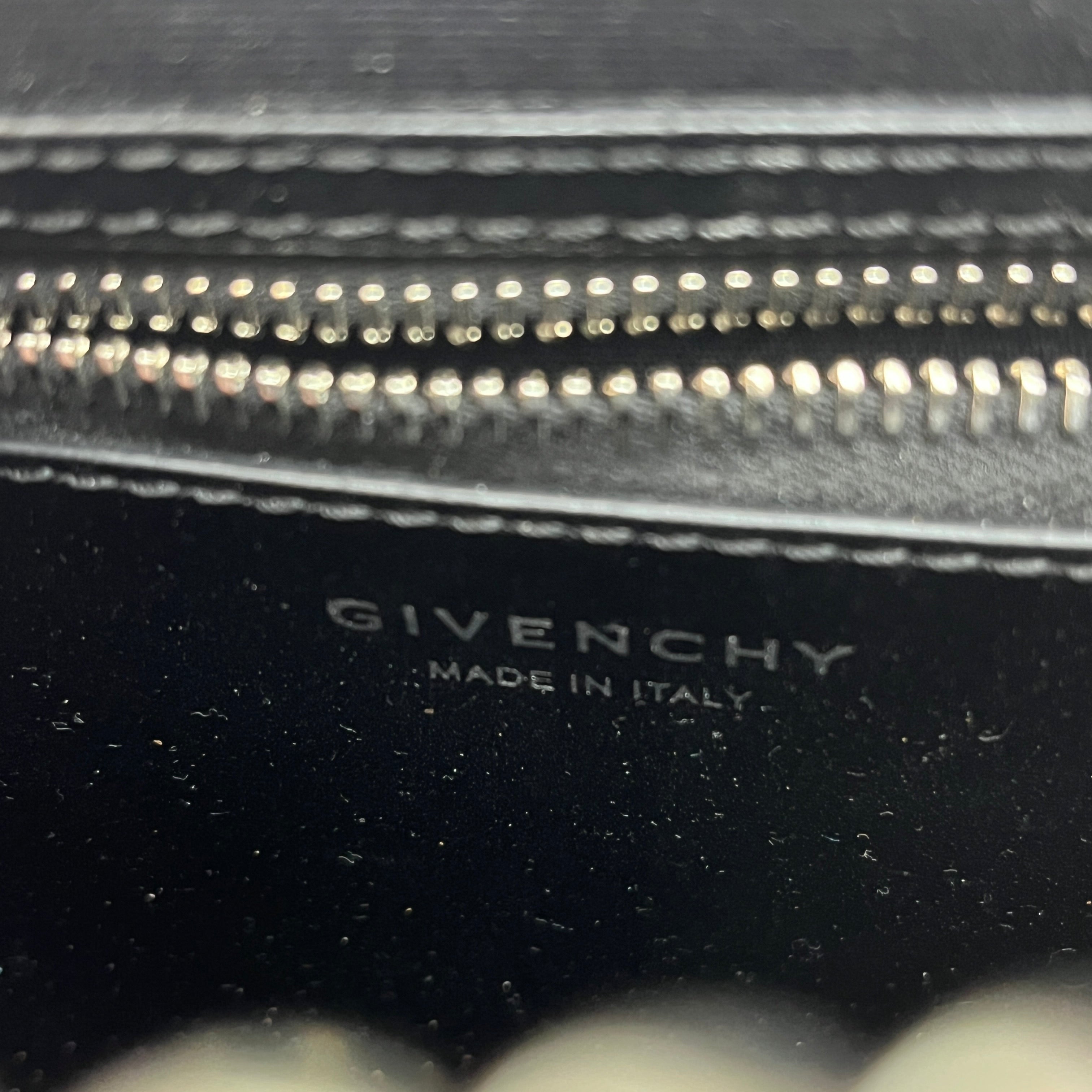 GIVENCHY/Bag/S/Leather/BLK/LOCK view 4