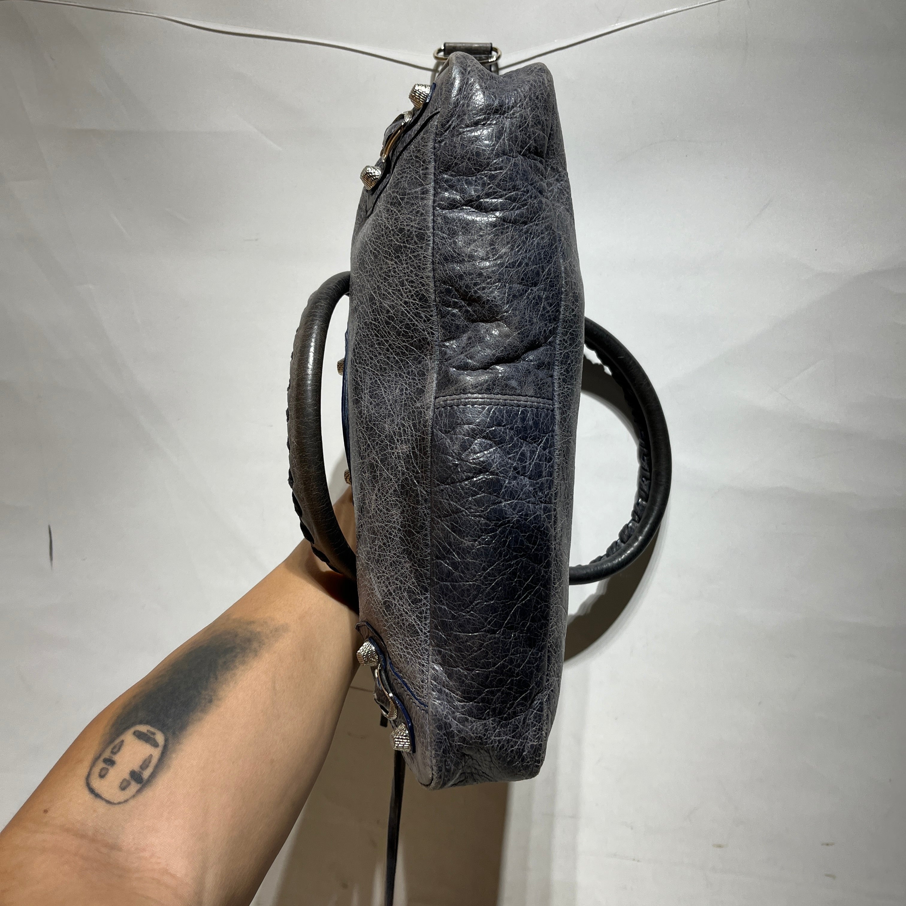 BALENCIAGA/Cross Body Bag/Leather/IDG/city view 5