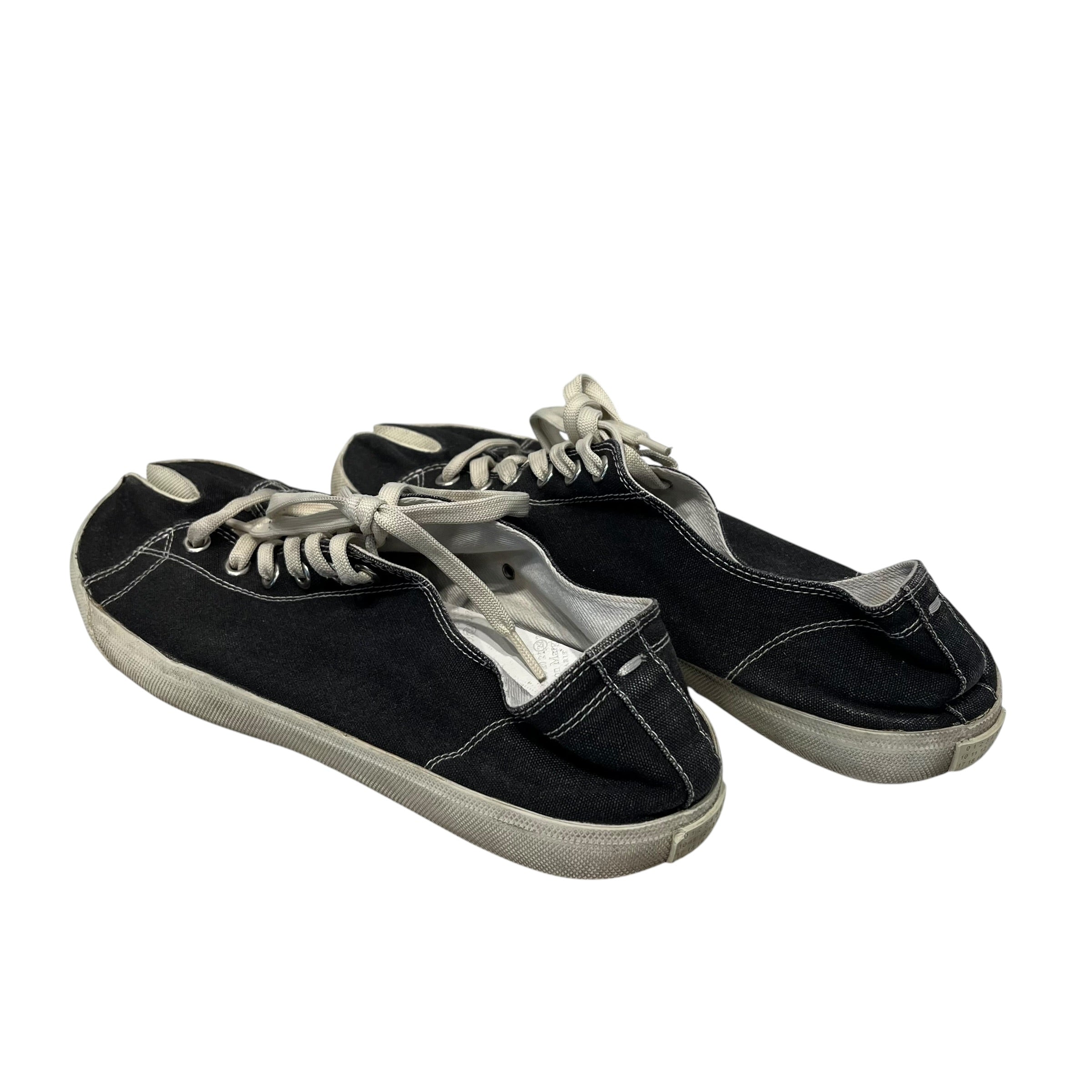 Maison Margiela/Low-Sneakers/US 13/Cotton/BLK/Canvas Tabi Sneaker Logo Side view 2