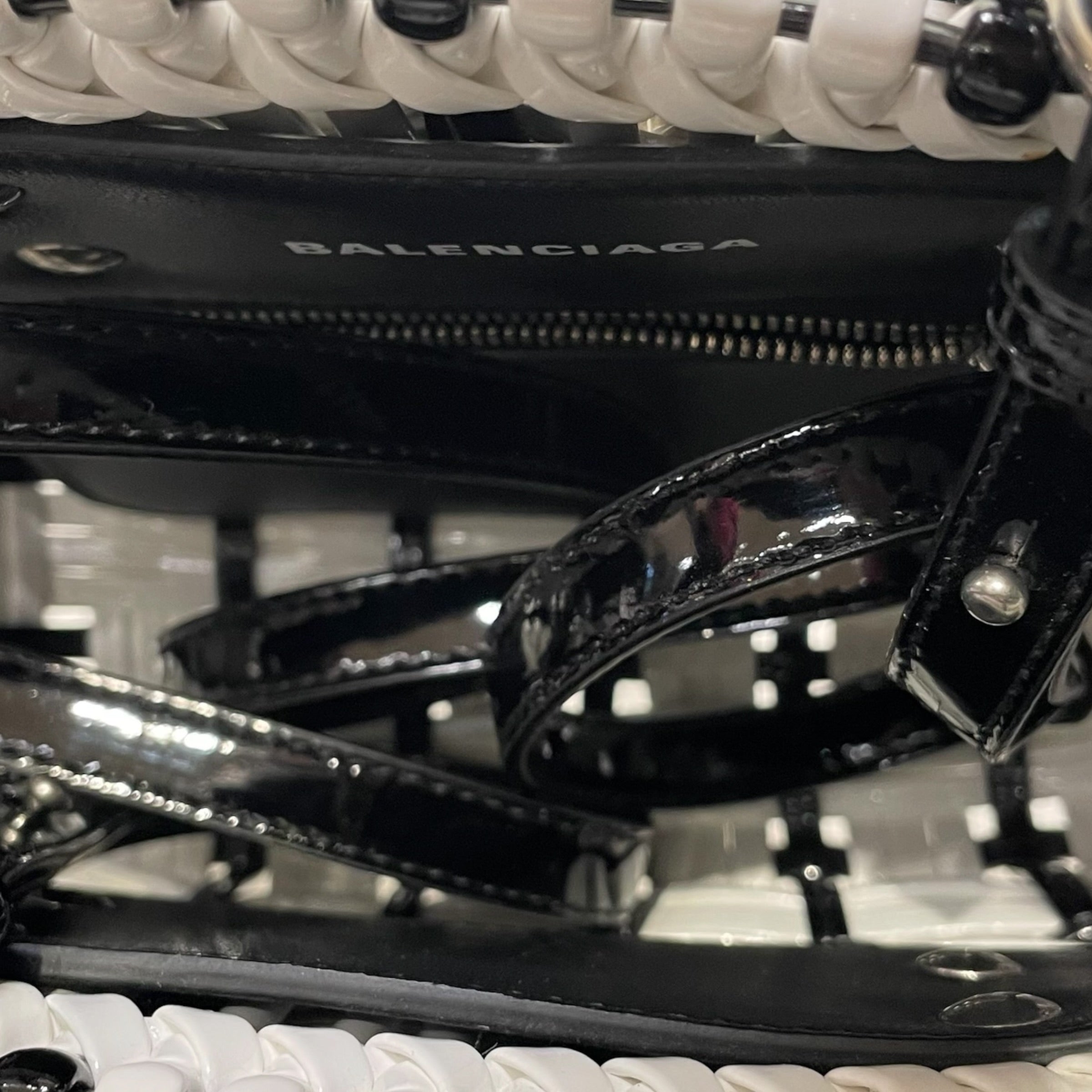 BALENCIAGA/Hand Bag/Stripe/WHT/PLASTIC BASKET BLK view 6