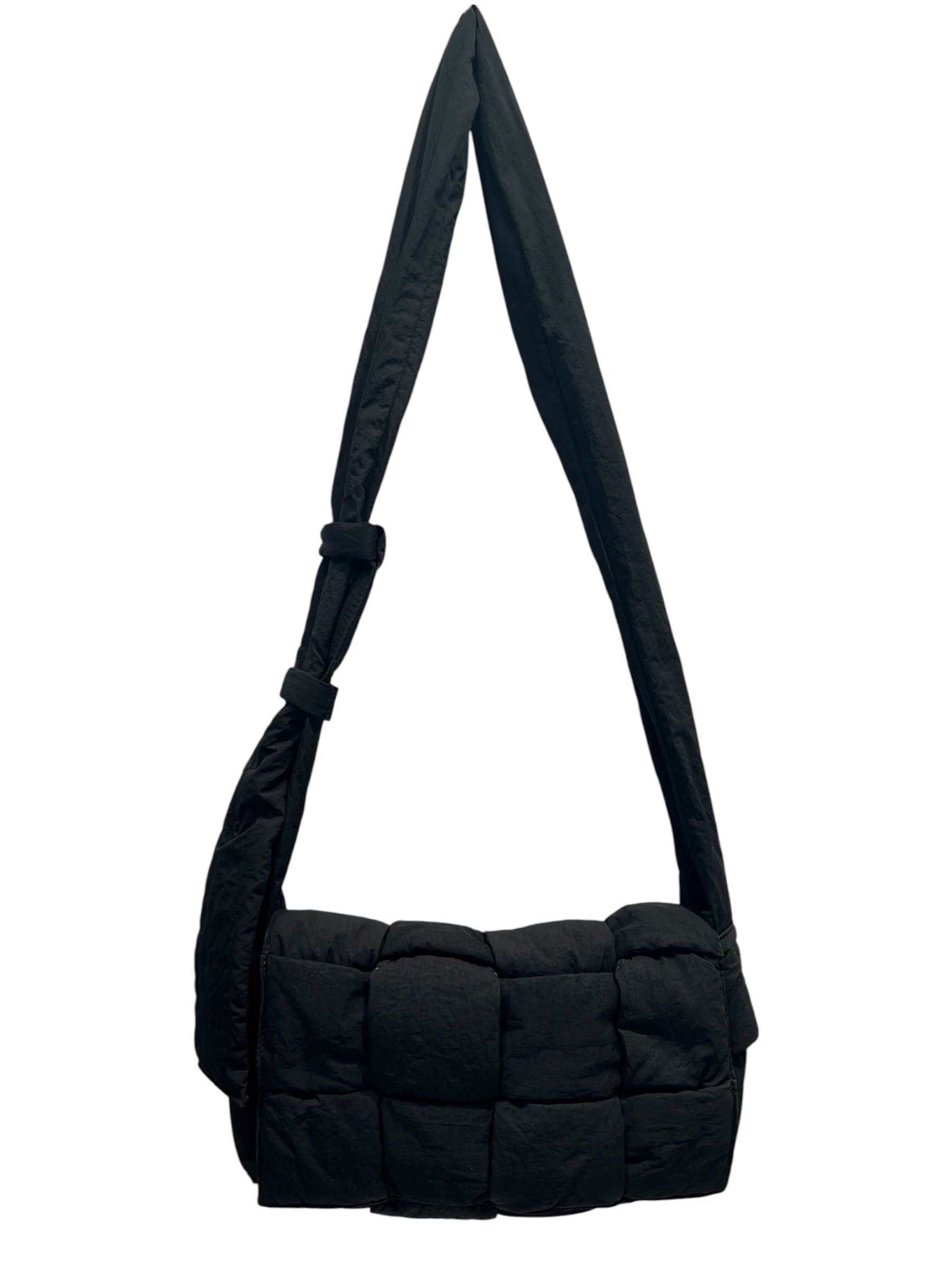BOTTEGA VENETA/Cross Body Bag/Nylon/BLK/woven bag view 2