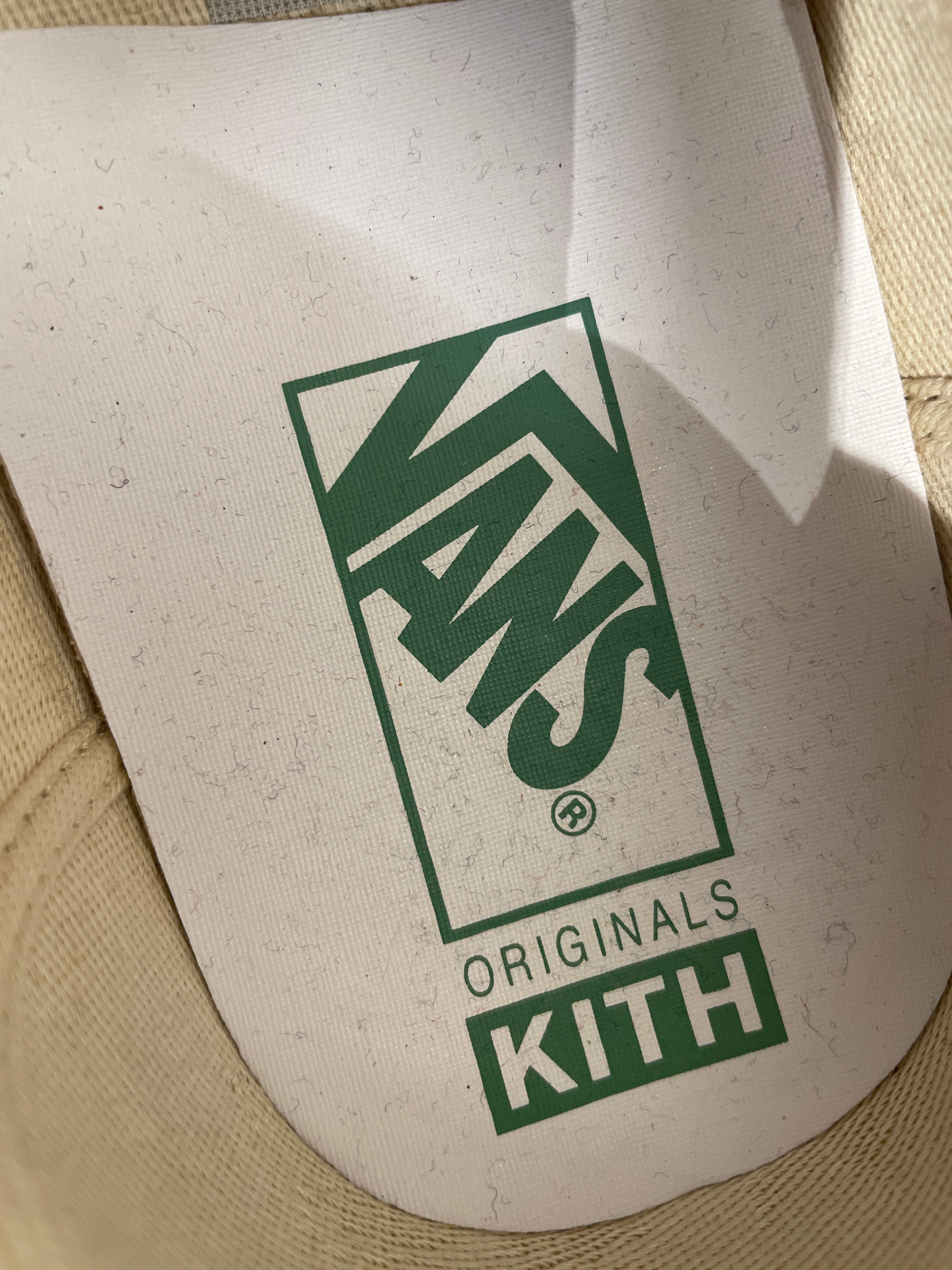KITH/Low-Sneakers/US 10.5/Acrylic/WHT/VINTAGE FLORAL view 3