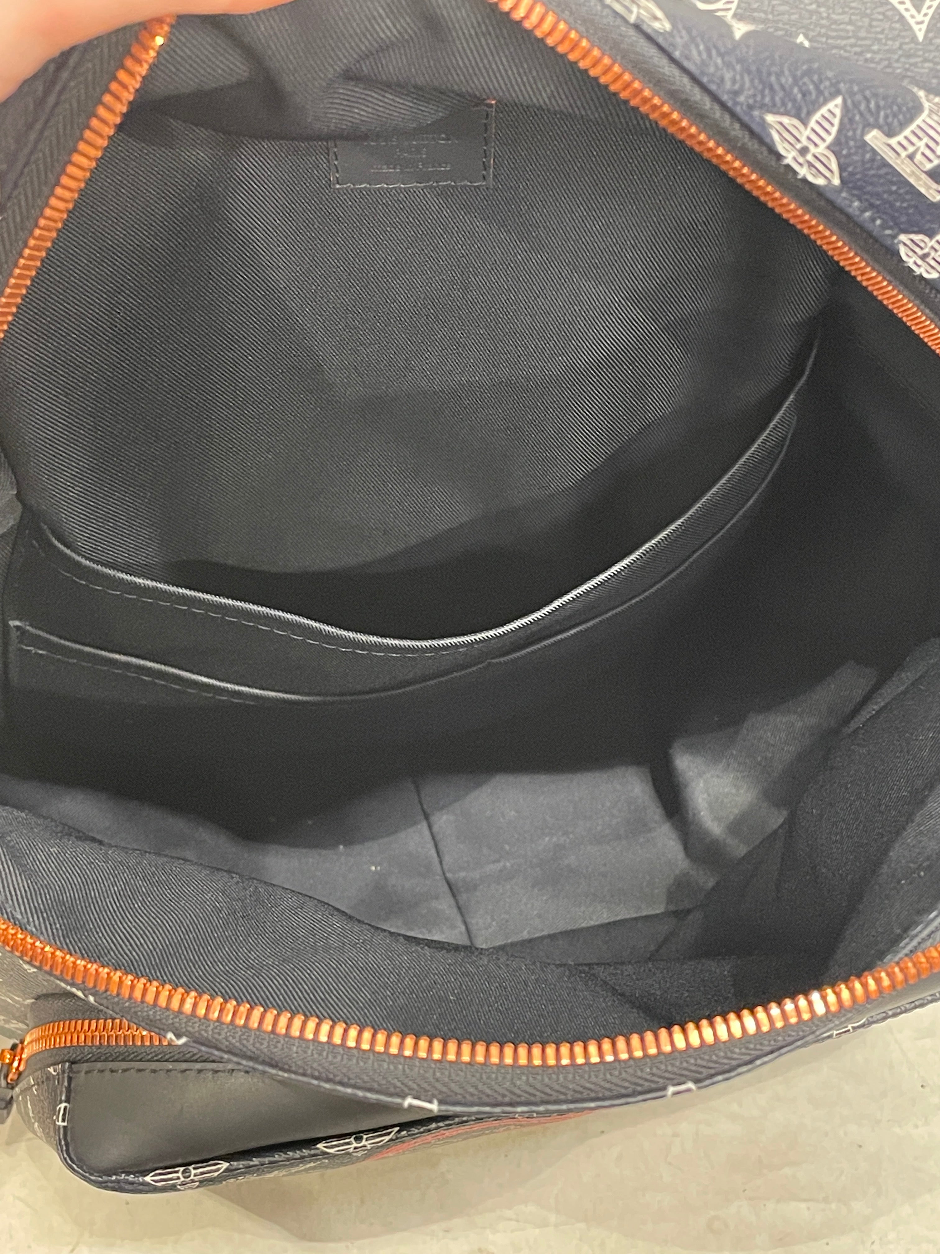 LOUIS VUITTON/Backpack/Monogram/Leather/NVY/UPSIDE DOWN RED NEON LOGO view 4