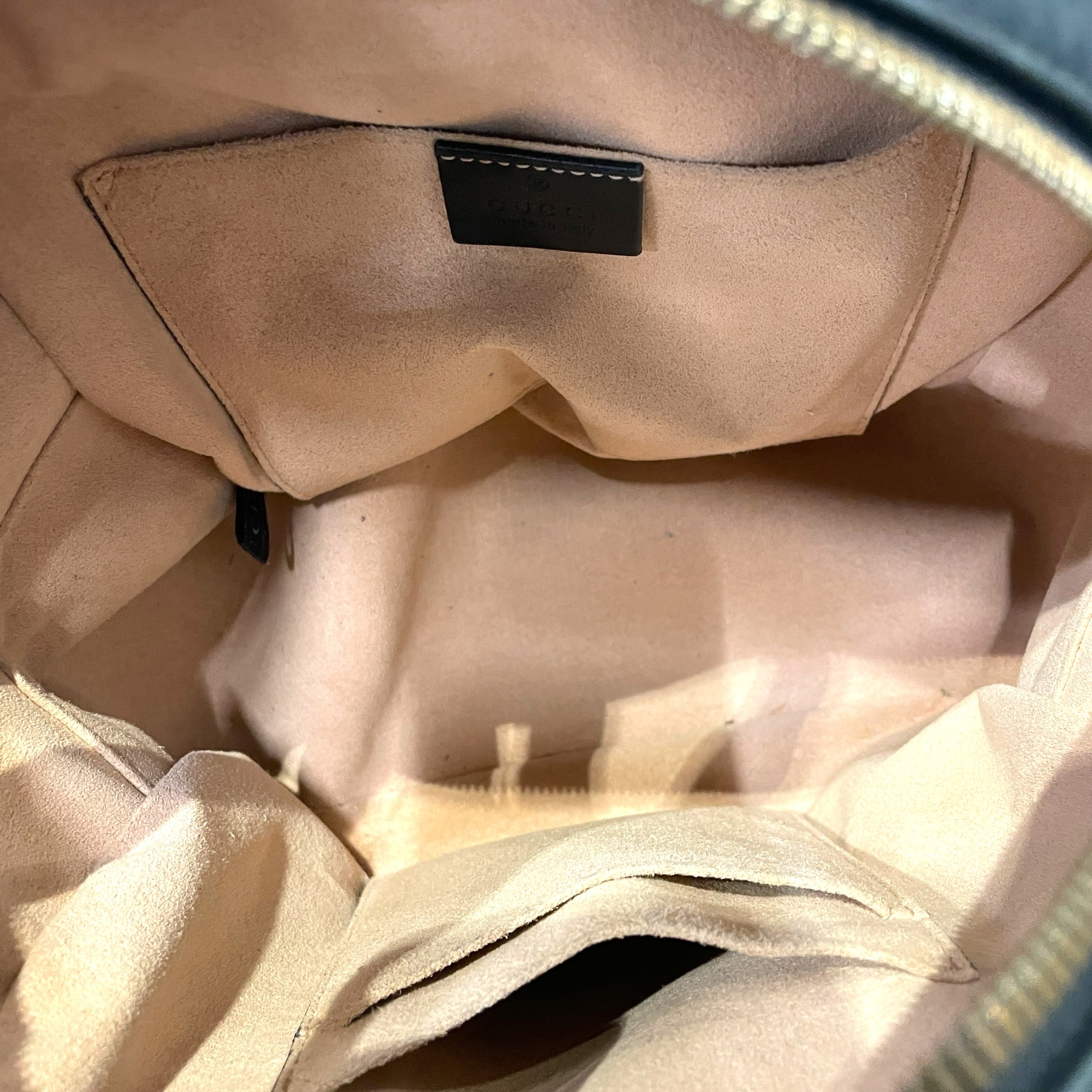 GUCCI/Backpack/Leather/BLK/Double GG marmont view 6