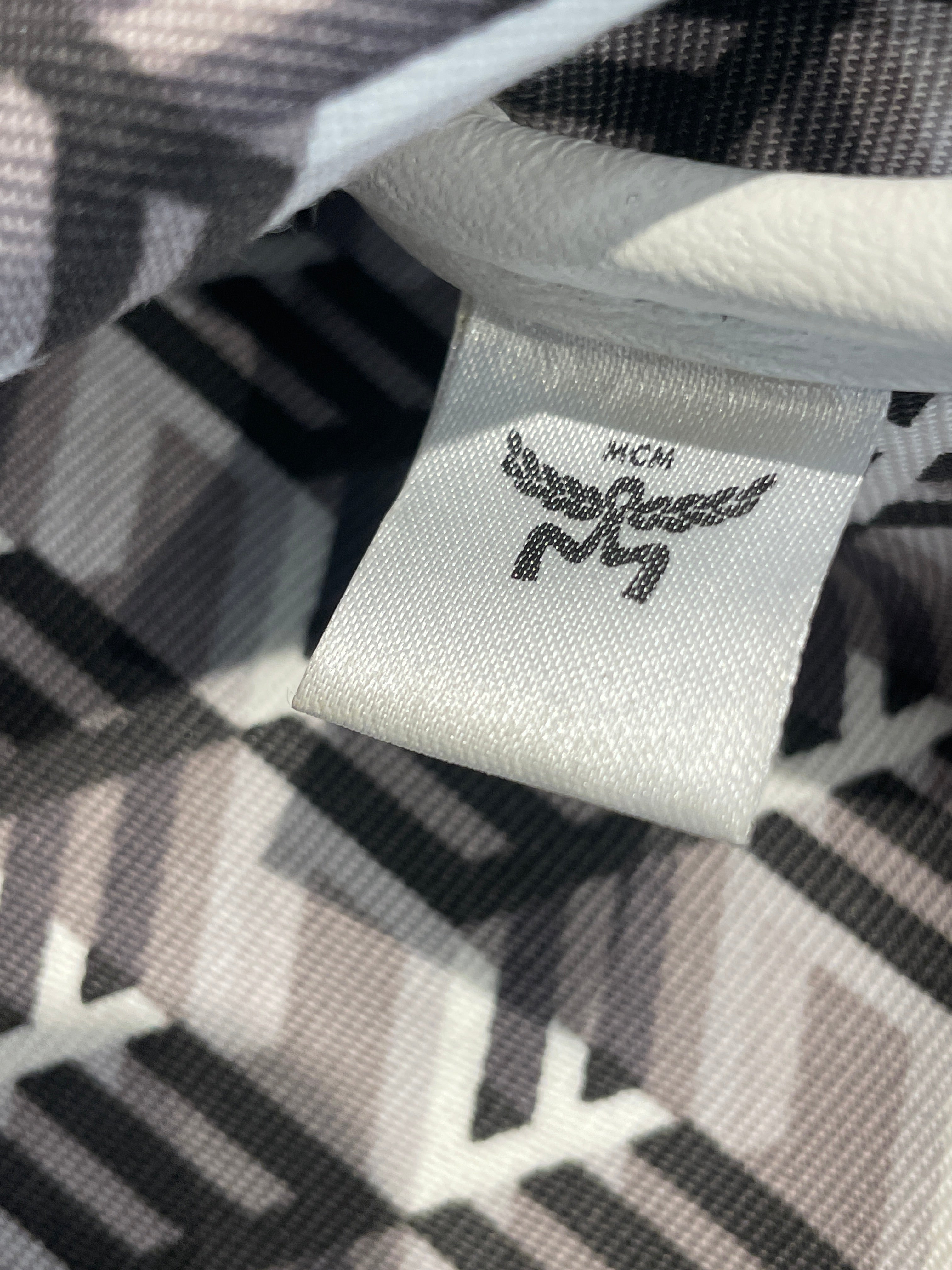 MCM/Pouch/All Over Print/Leather/WHT/white mcm logo view 6
