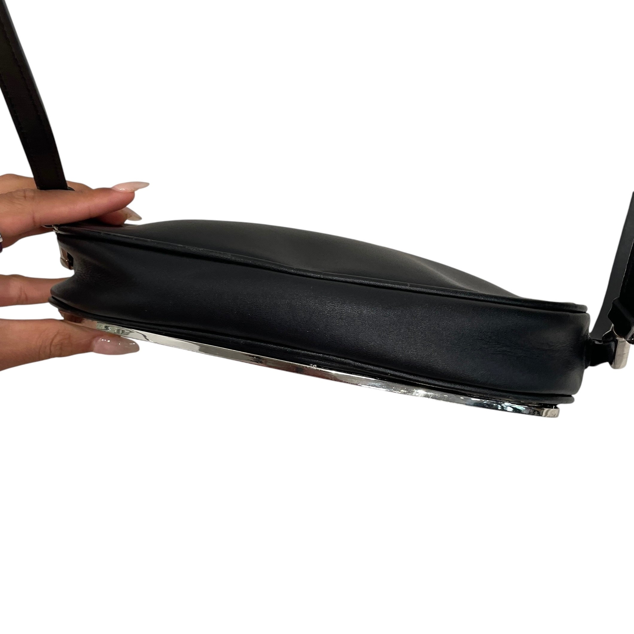 DIESEL/Cross Body Bag/Leather/BLK/D LOGO FRONT view 3