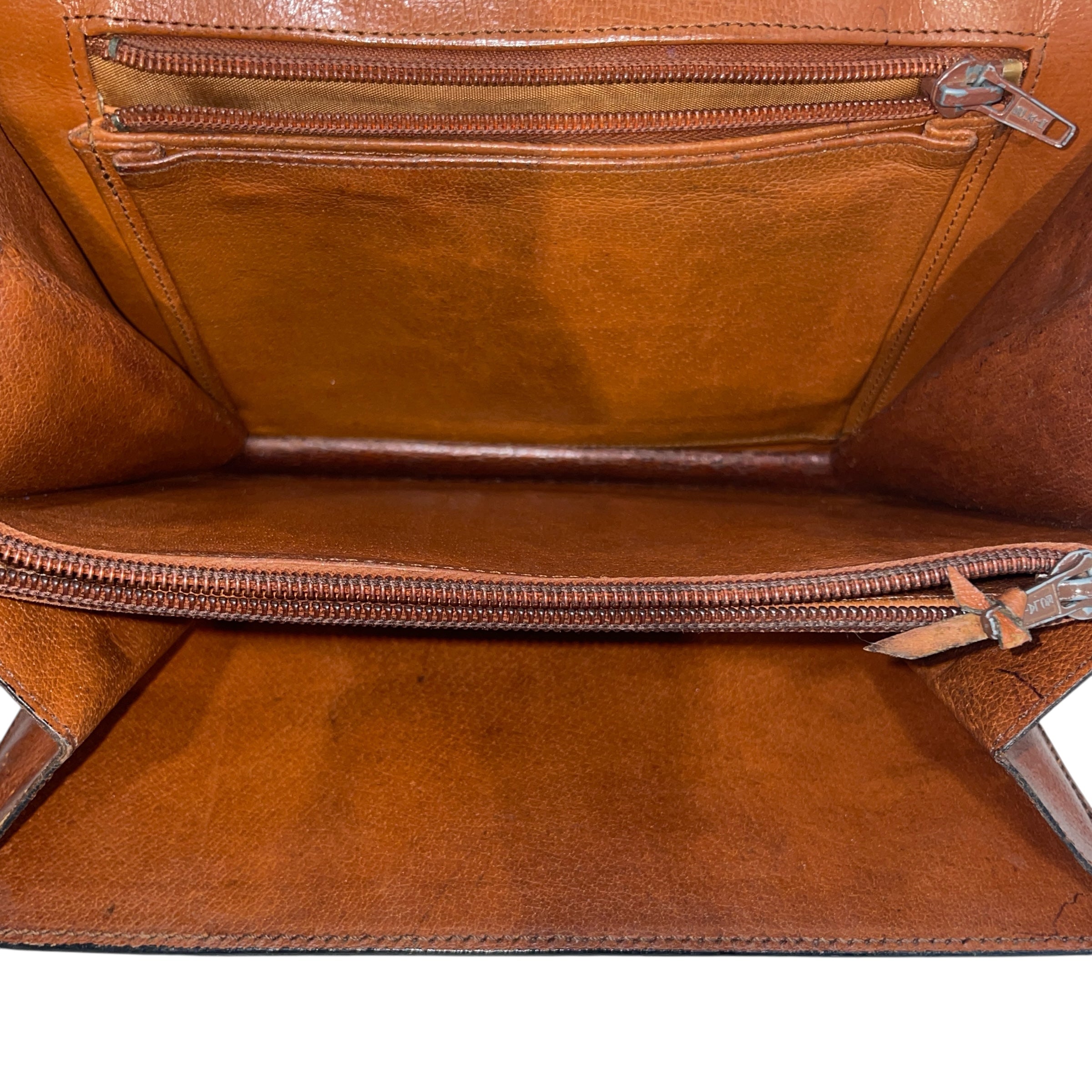 LOUIS VUITTON/Cross Body Bag/Monogram/Leather/BRW/Saint Cloud Vachetta Closure view 4