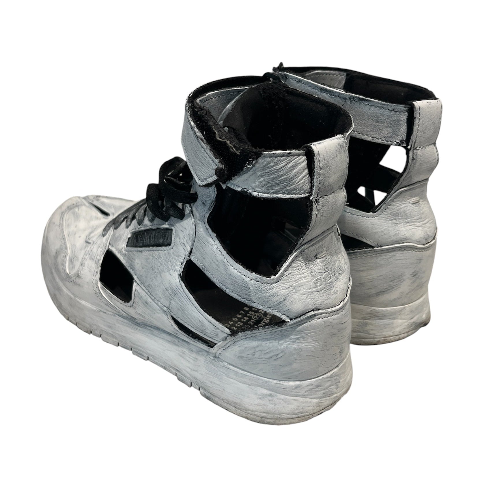 Maison Margiela/Hi-Sneakers/US 9/Leather/WHT/PAINTEDHIGHTABIHOLES view 2