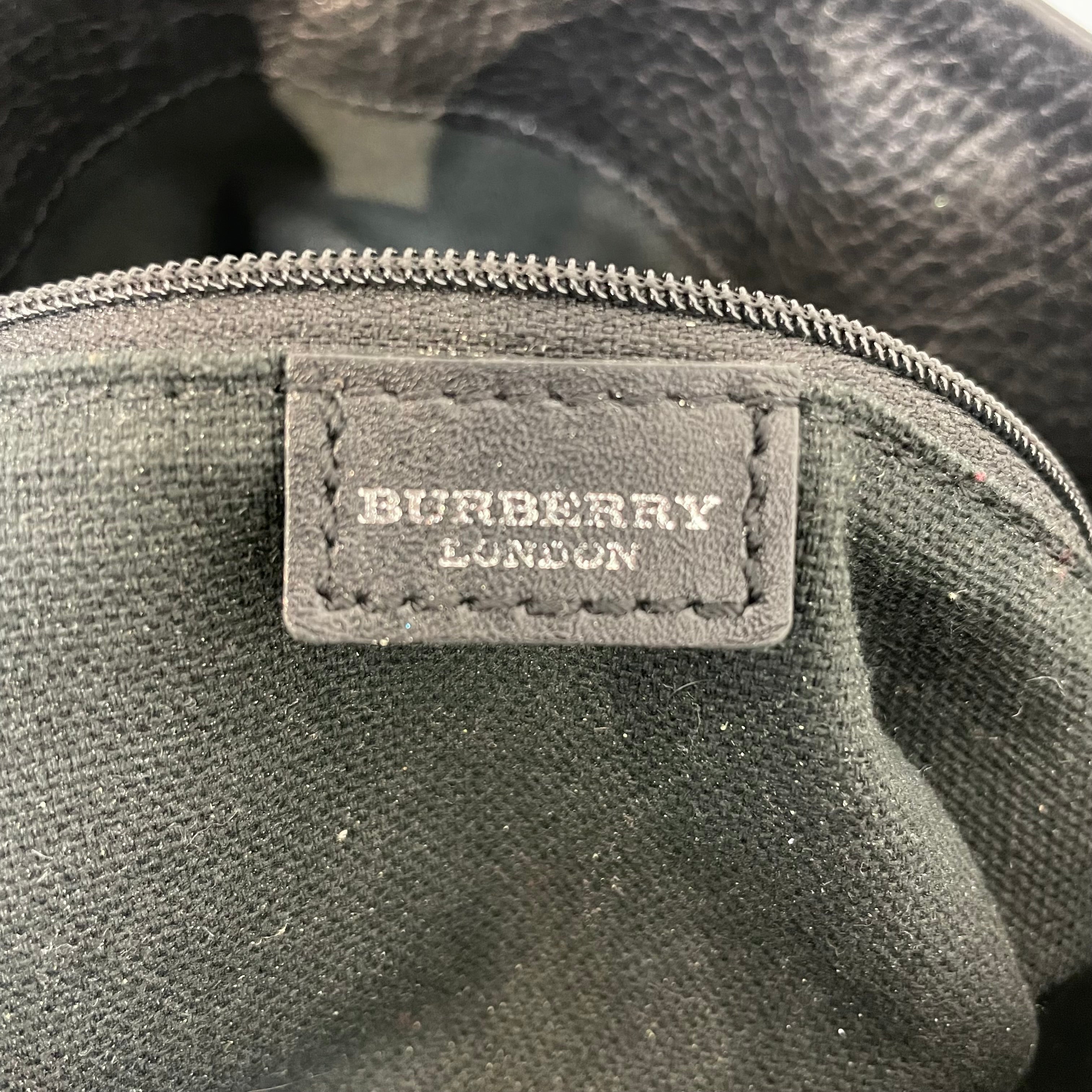 BURBERRY LONDON/Bag/Leather/BLK/Haymarket Check Horn Toggle view 5