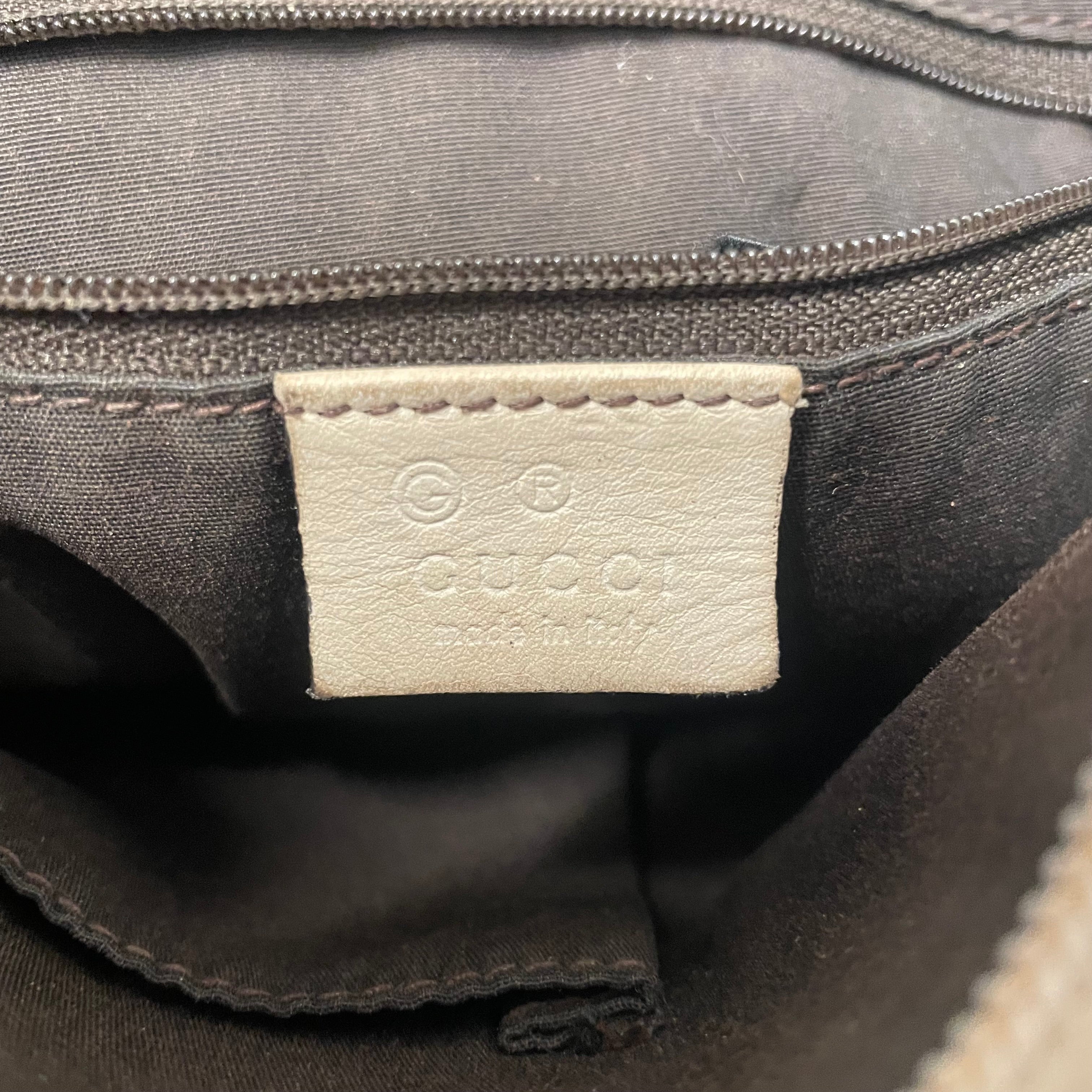 GUCCI/Cross Body Bag/Leather/BRW/roses and hearts view 3