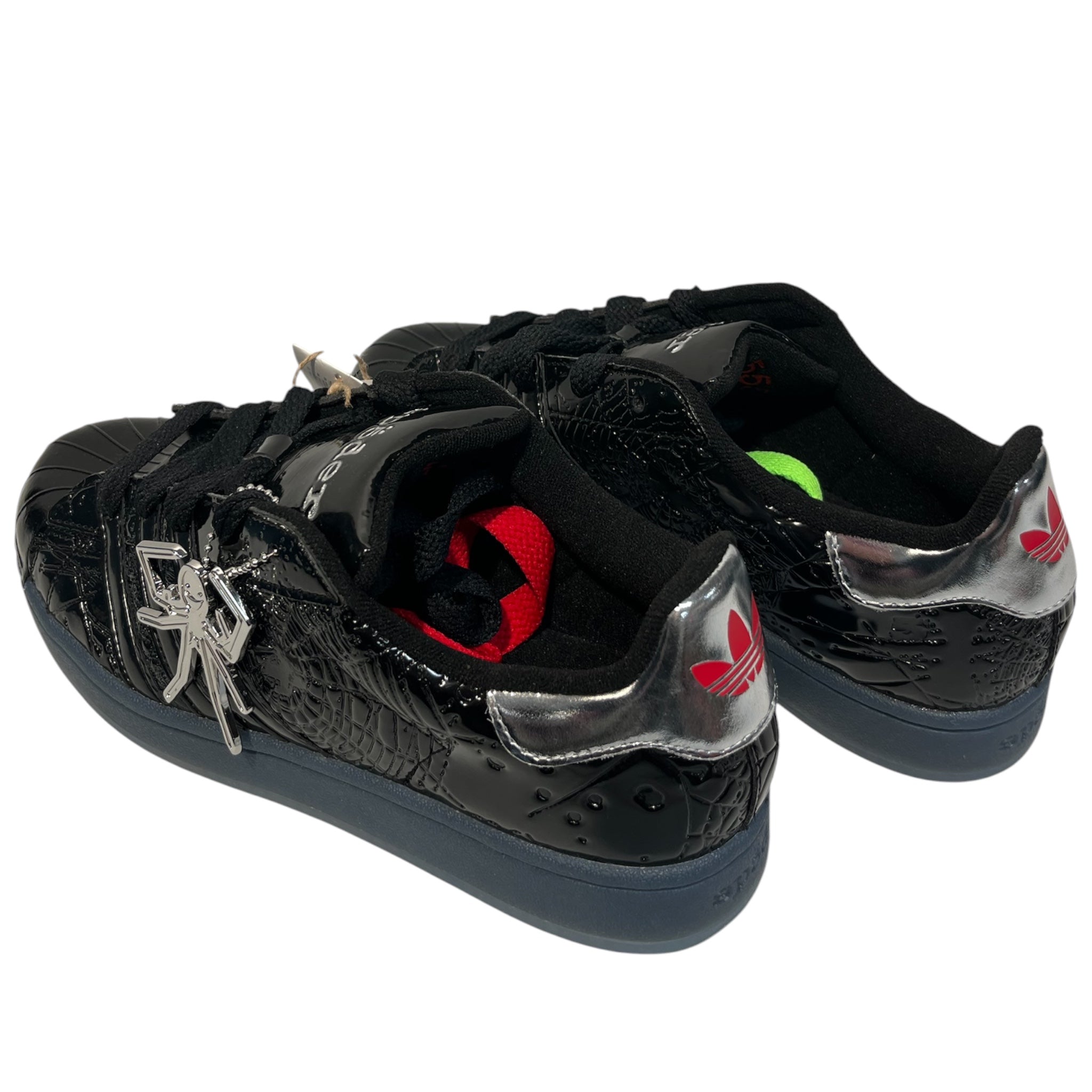 adidas/Sp5der/Low-Sneakers/US 9.5/Leather/BLK/spiderwebs engraved view 2