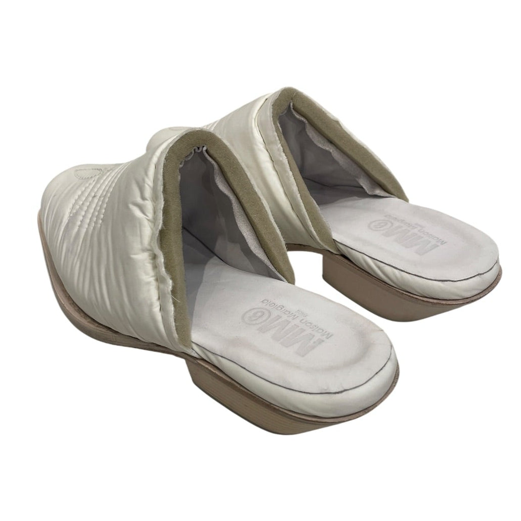 MM6/Heels/EU 37/WHT/PADDED WESTERN MULE view 2