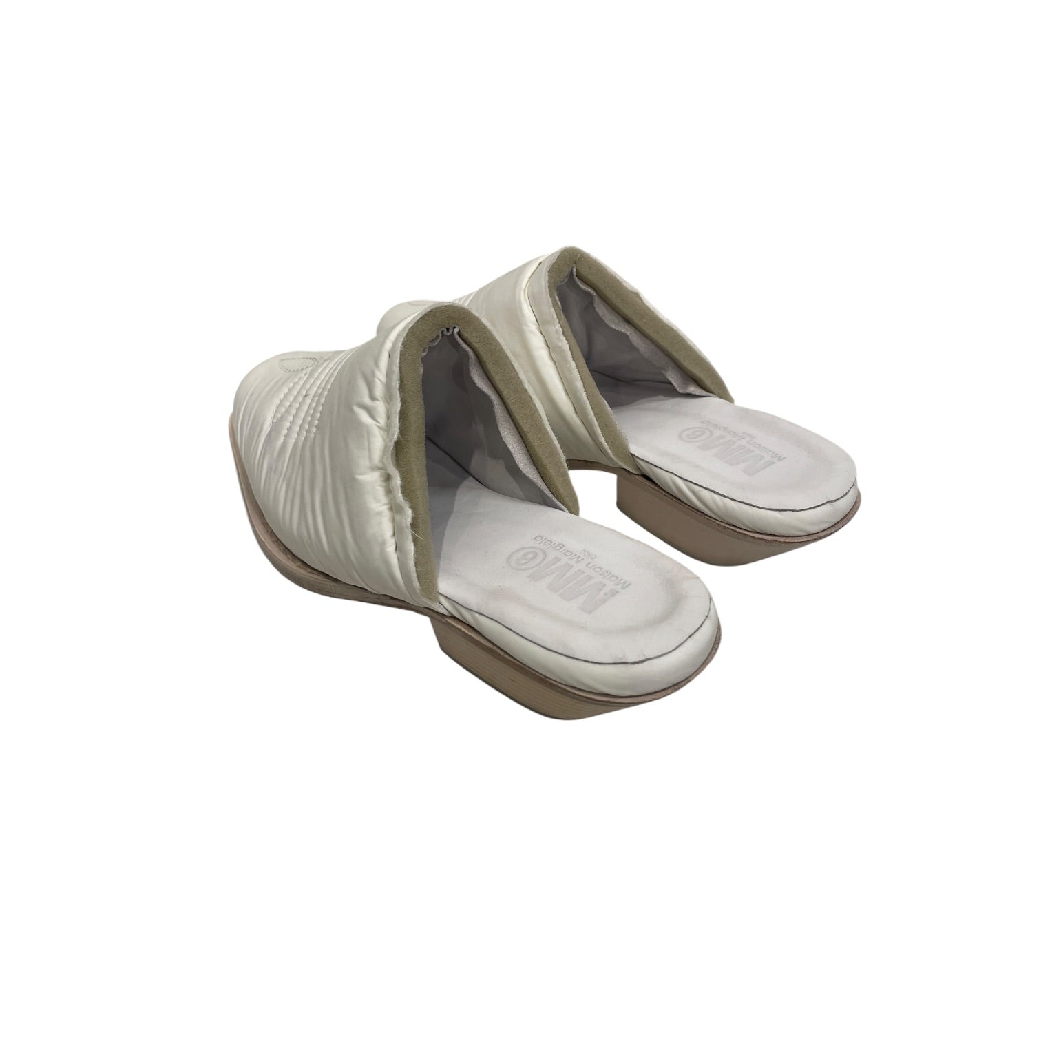 MM6/Heels/EU 37/WHT/PADDED WESTERN MULE view 2