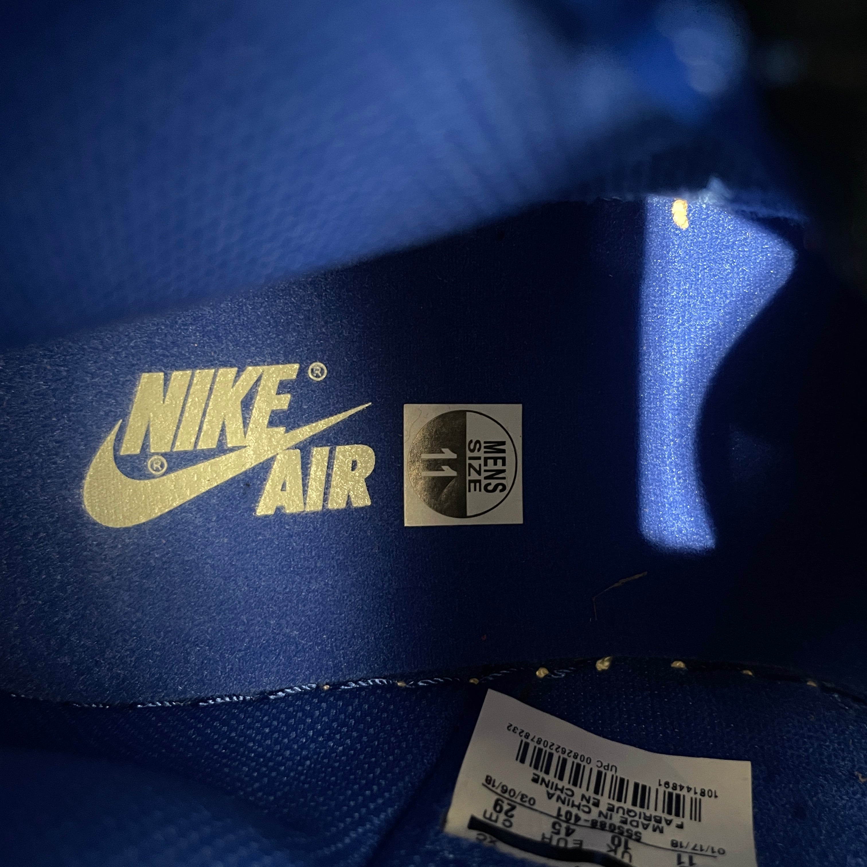NIKE/AIR JORDAN 1 RETRO HIGH OG/Hi-Sneakers/US 11/Leather/BLU/555088-401 view 3