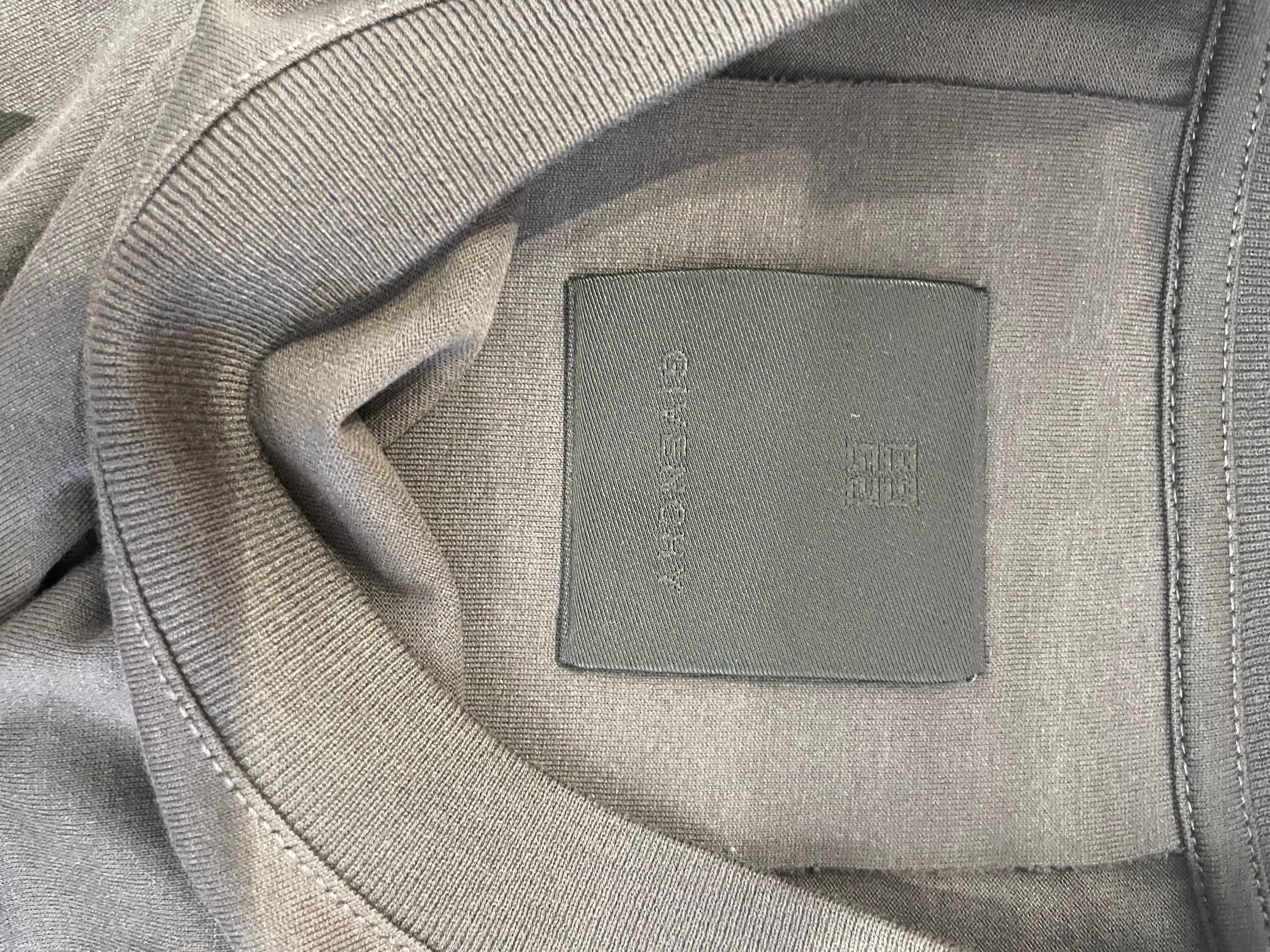 GIVENCHY/T-Shirt/XS/Cotton/GRY/All Over Print/Givenchy Tarot Print Shirt view 3