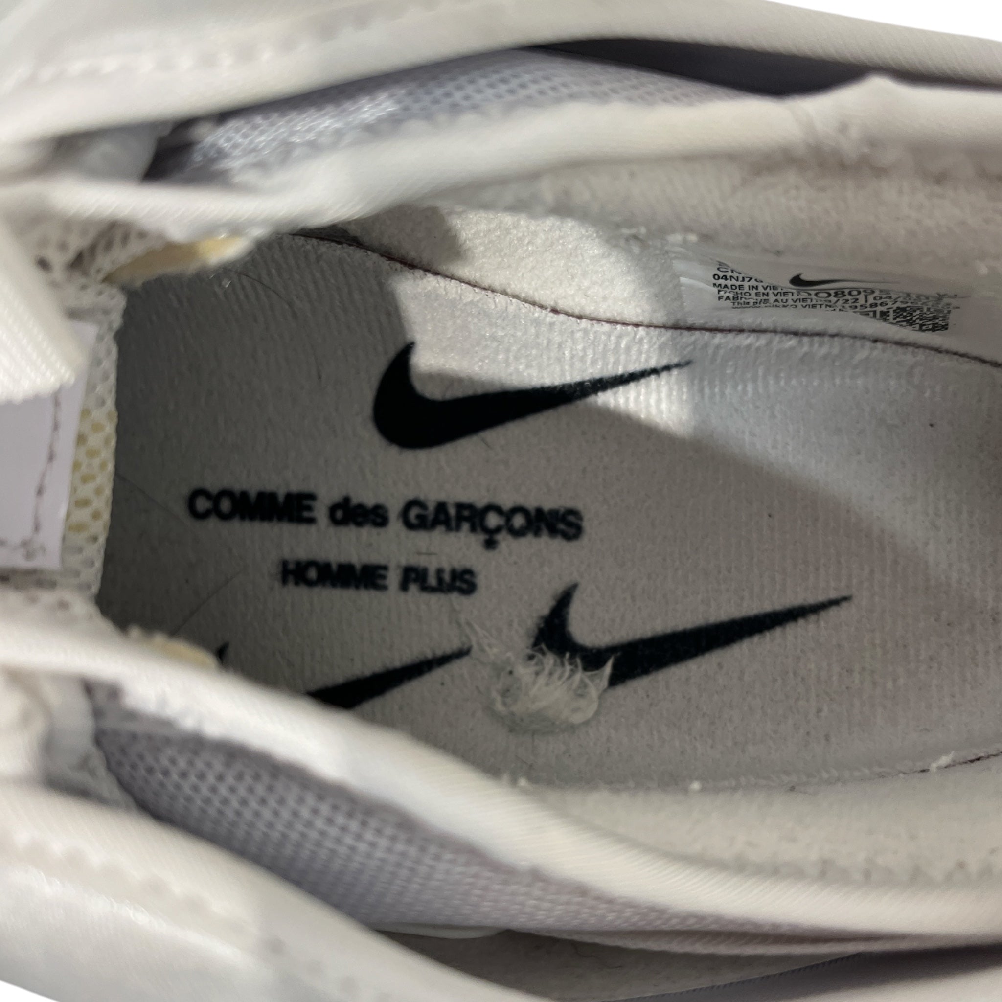 COMME des GARCONS HOMME PLUS/NIKE/Low-Sneakers/US 9/WHT/air zipper closure do8095-102 view 8