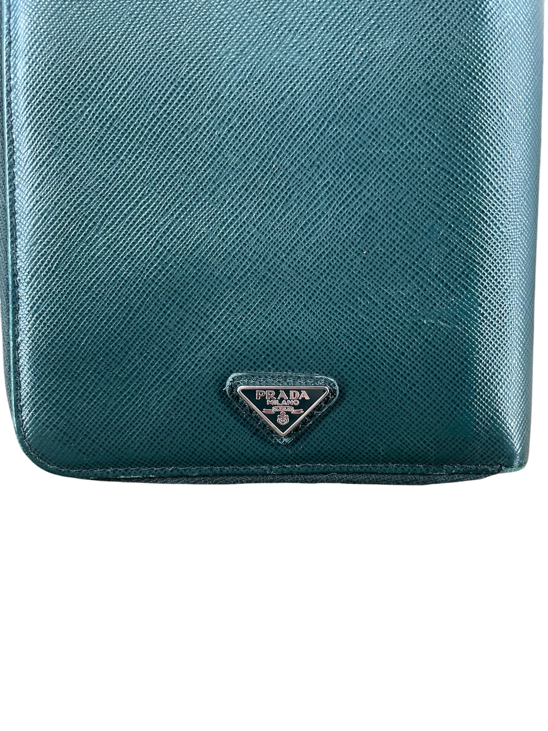 PRADA/Long Wallet/Leather/GRN/GRN WALLET BLU INSIDE view 3