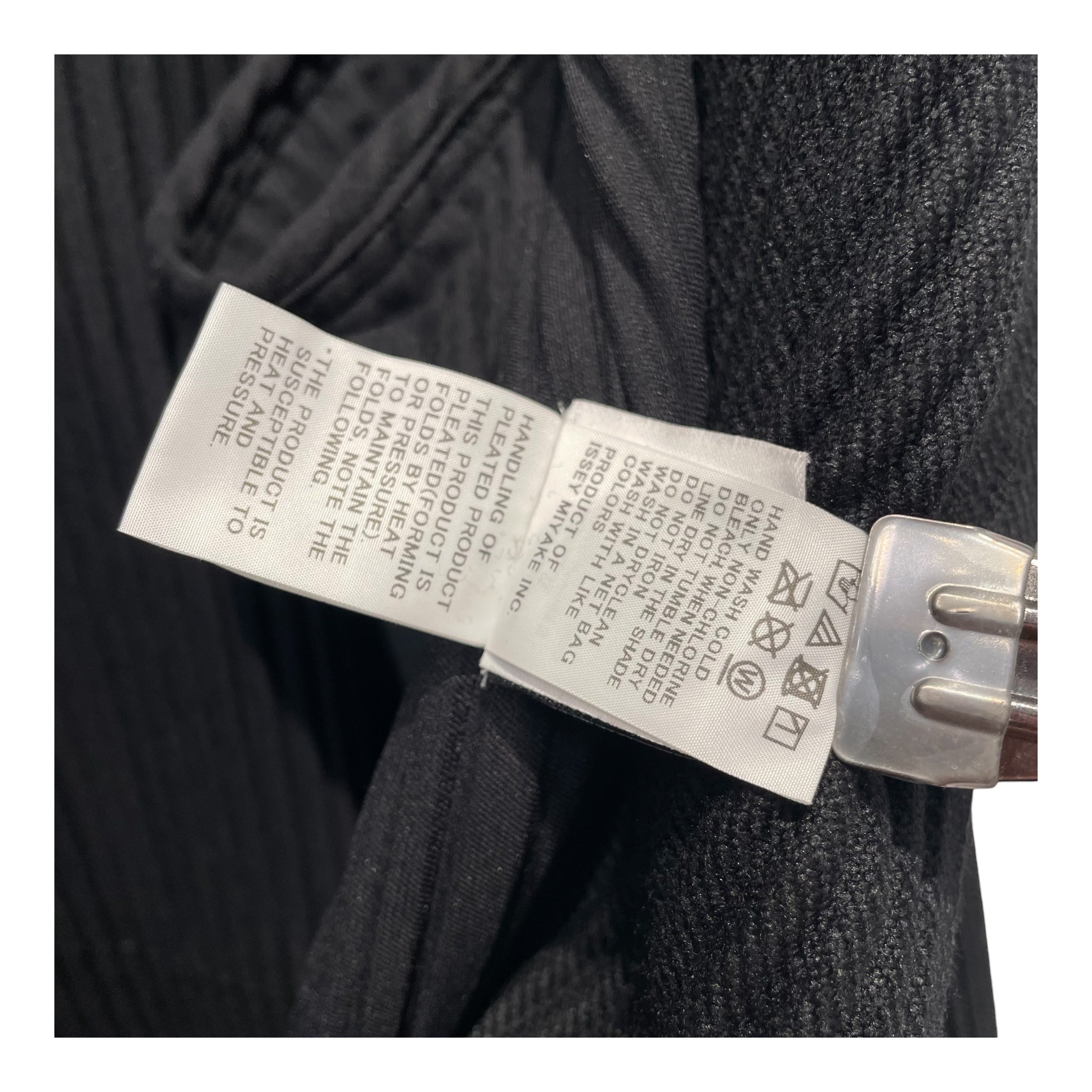 HOMME PLISSE ISSEY MIYAKE/Coat/2/Polyester/BLK/RIBBED DOUBLE BREASTED COAT view 5