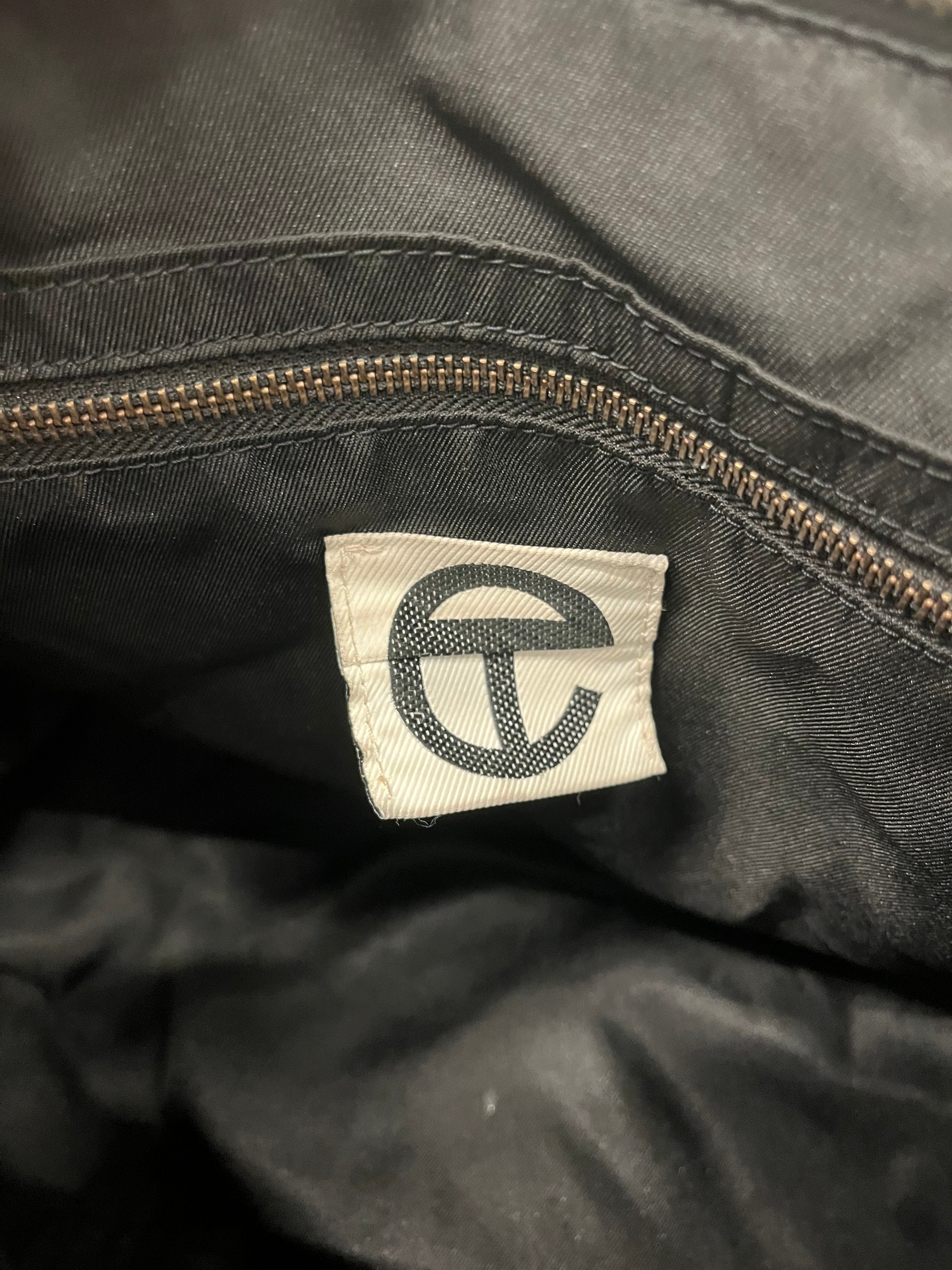 Telfar/Luggage/Faux Leather/BLK/SIDE LOGO DUFFLE BAG LARGE view 4