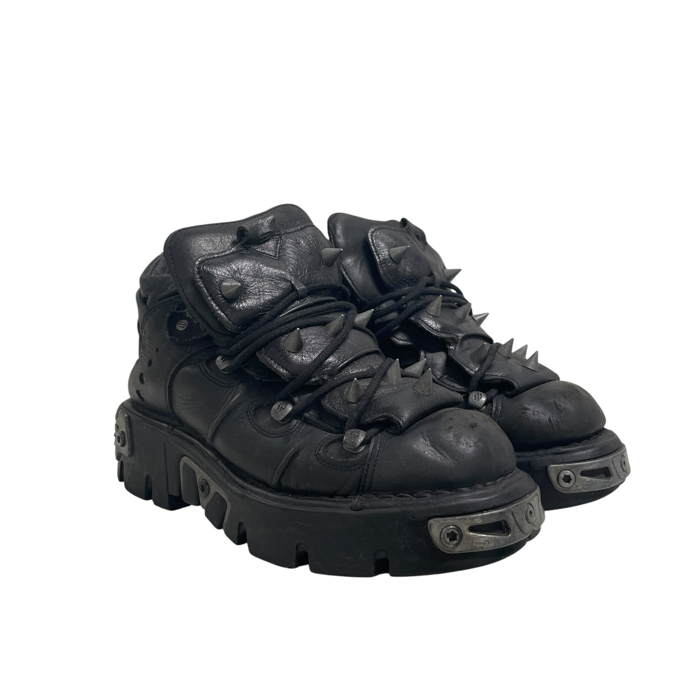 NEW ROCK/Low-Sneakers/US 9/Leather/BLK/SPIKES ON FRONT view 1