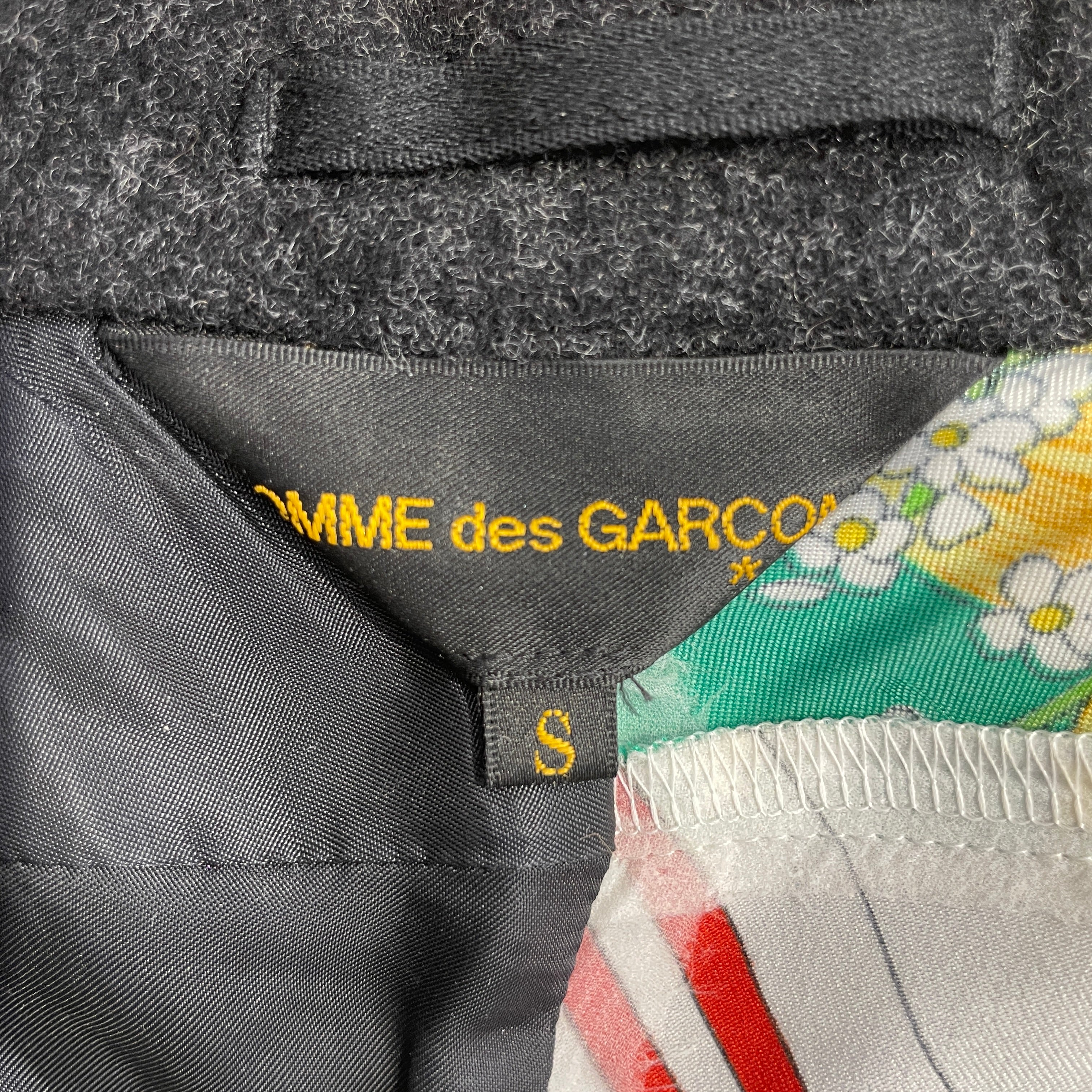 COMME des GARCONS/Coat/S/All Over Print/Wool/GRY/2011 GH-J053 SILK SCARF SLEEVE view 3