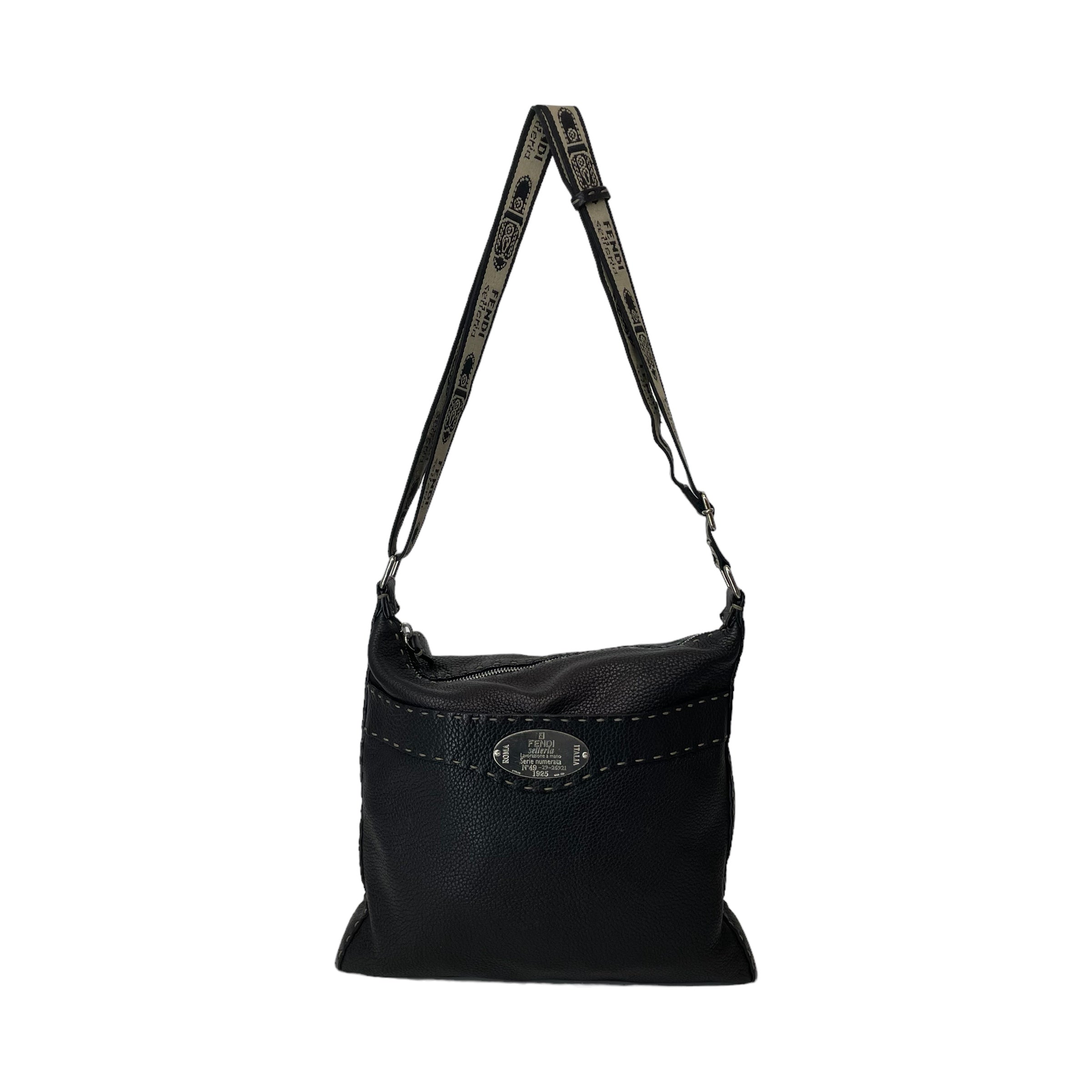 FENDI/Cross Body Bag/M/BLK/salleria messanger bag view 1