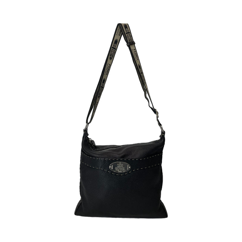 FENDI/Cross Body Bag/M/BLK/salleria messanger bag