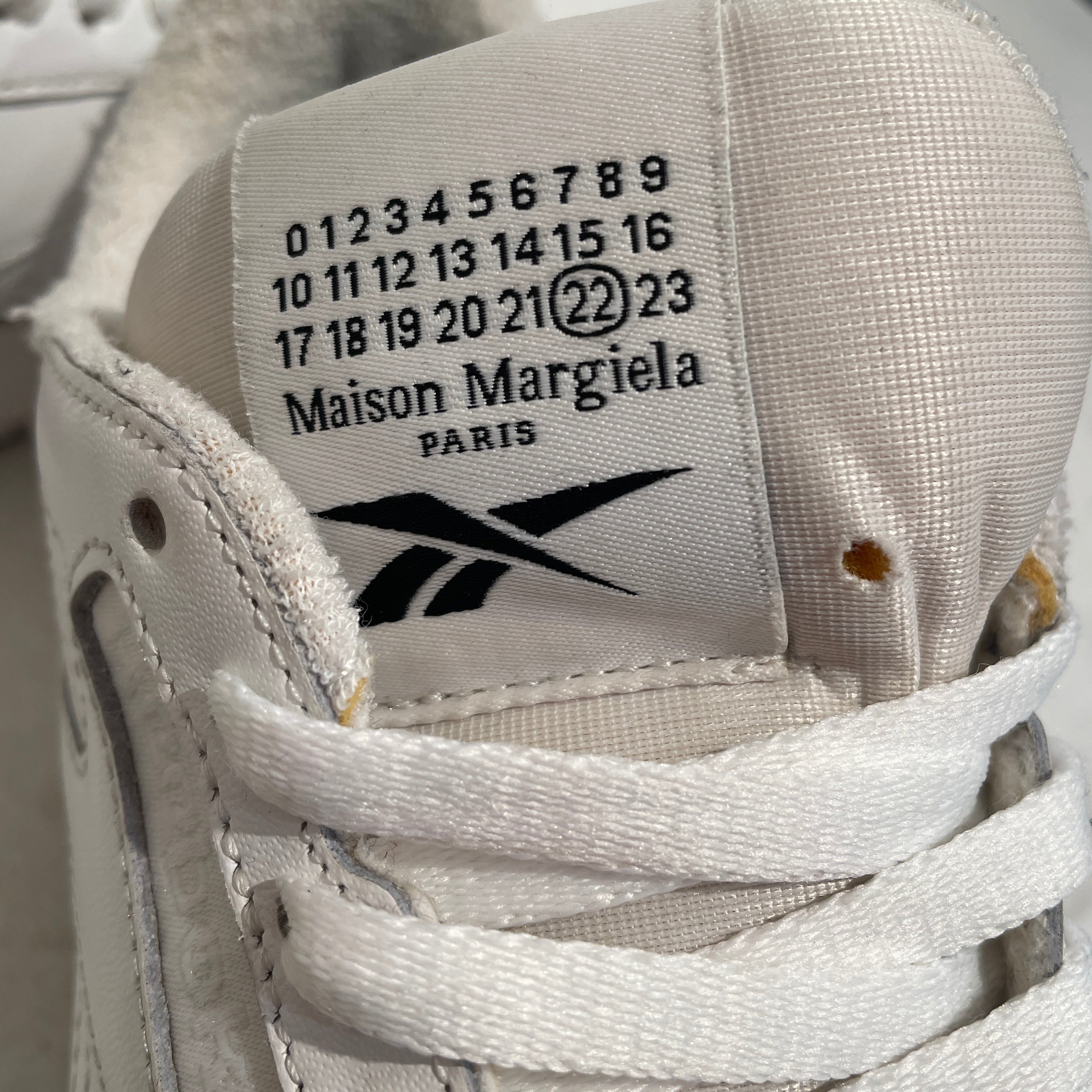 Reebok/Maison Margiela/Low-Sneakers/US 8.5/Leather/WHT/Tabi Low Top view 5