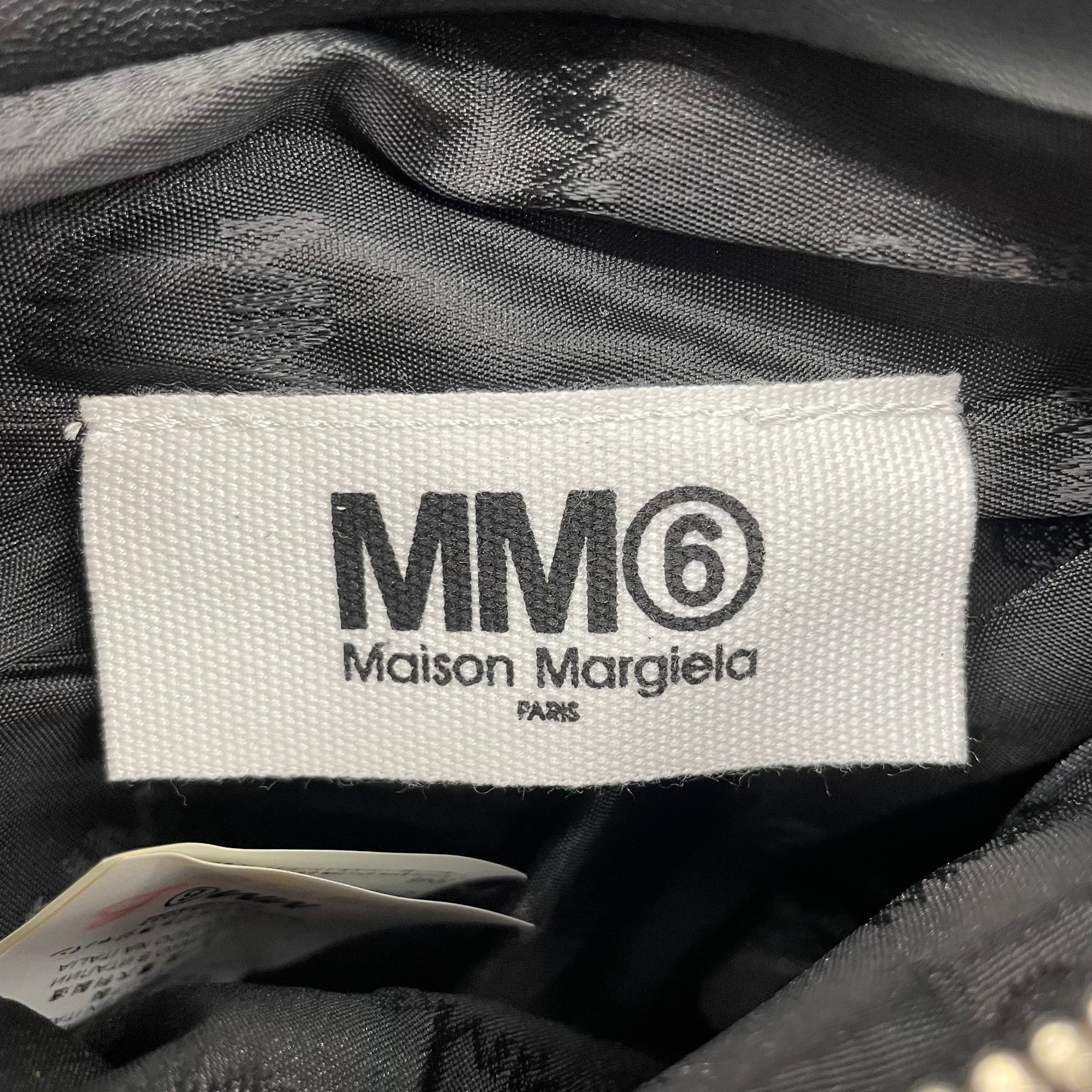MM6/Clutch Bag/Leather/BLK/ROUND SMALL LOGO view 4