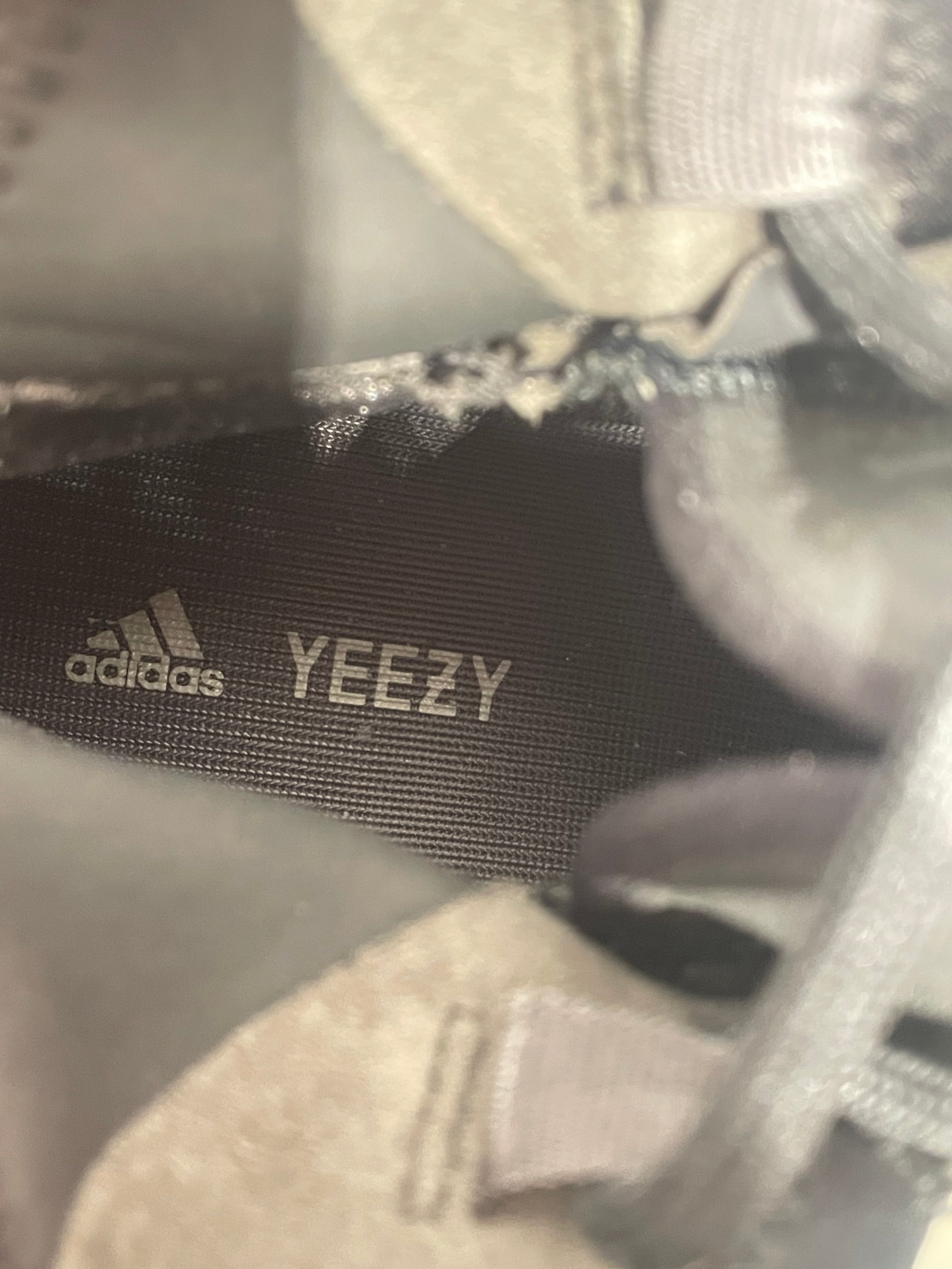YEEZY/Low-Sneakers/US 11.5/Cotton/YEL/350 v2 Butter view 3