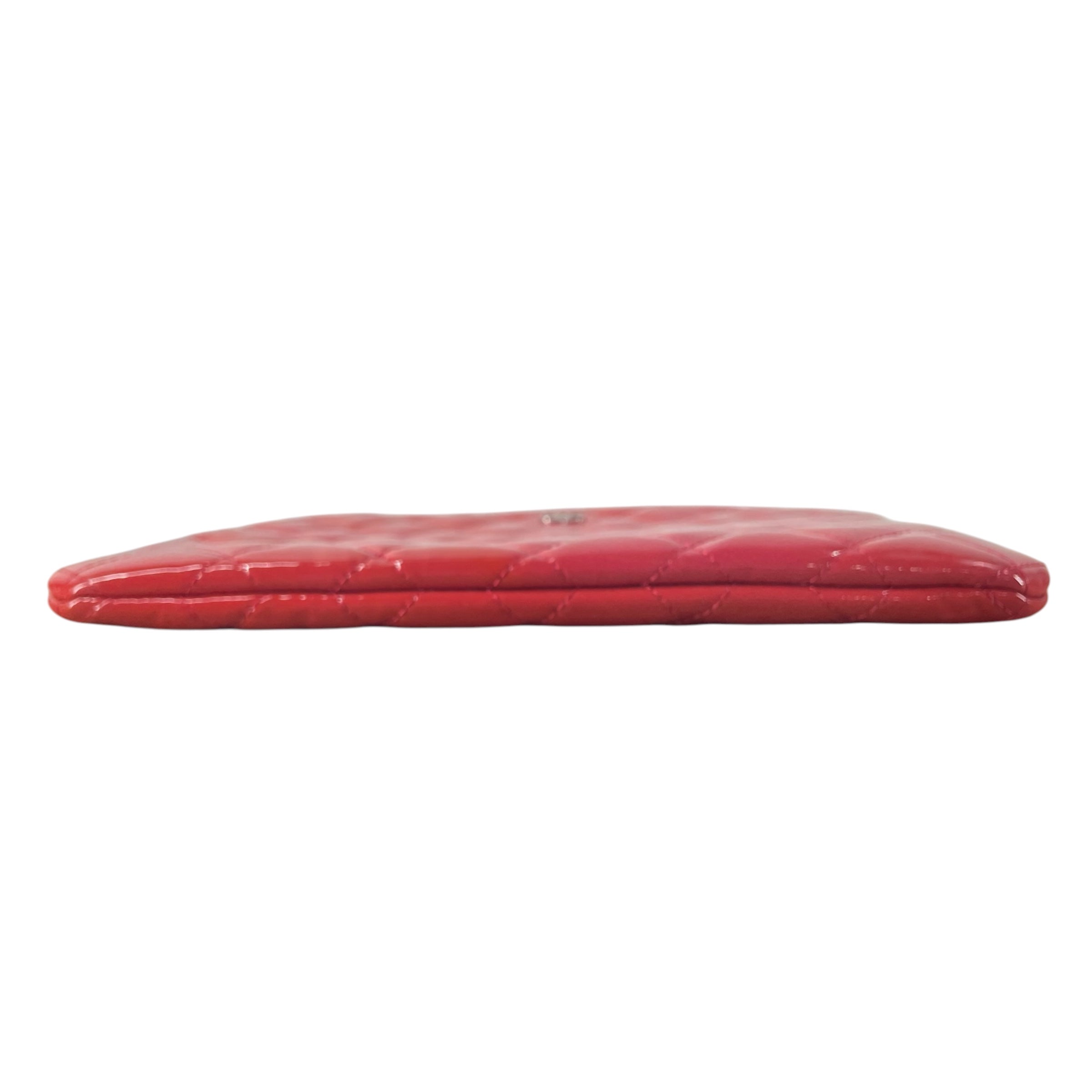CHANEL/Clutch Bag/Leather/RED/MEDIUM QUILTED O-CASE view 4