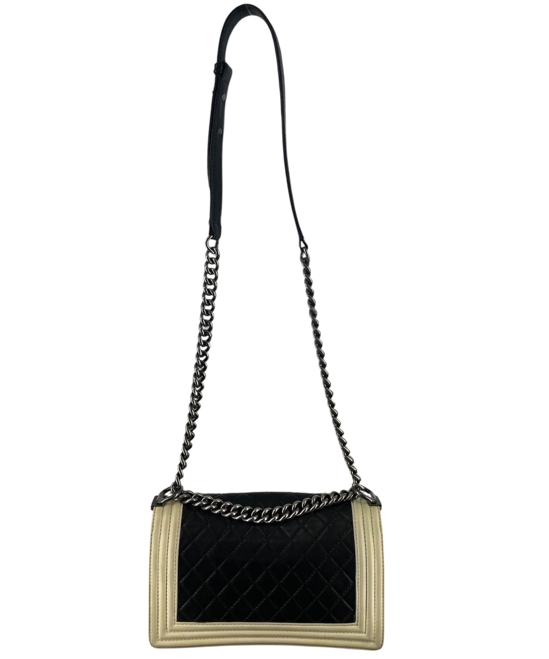 CHANEL/Cross Body Bag/Leather/BLK/BLACK CROSSBODY BAG view 2