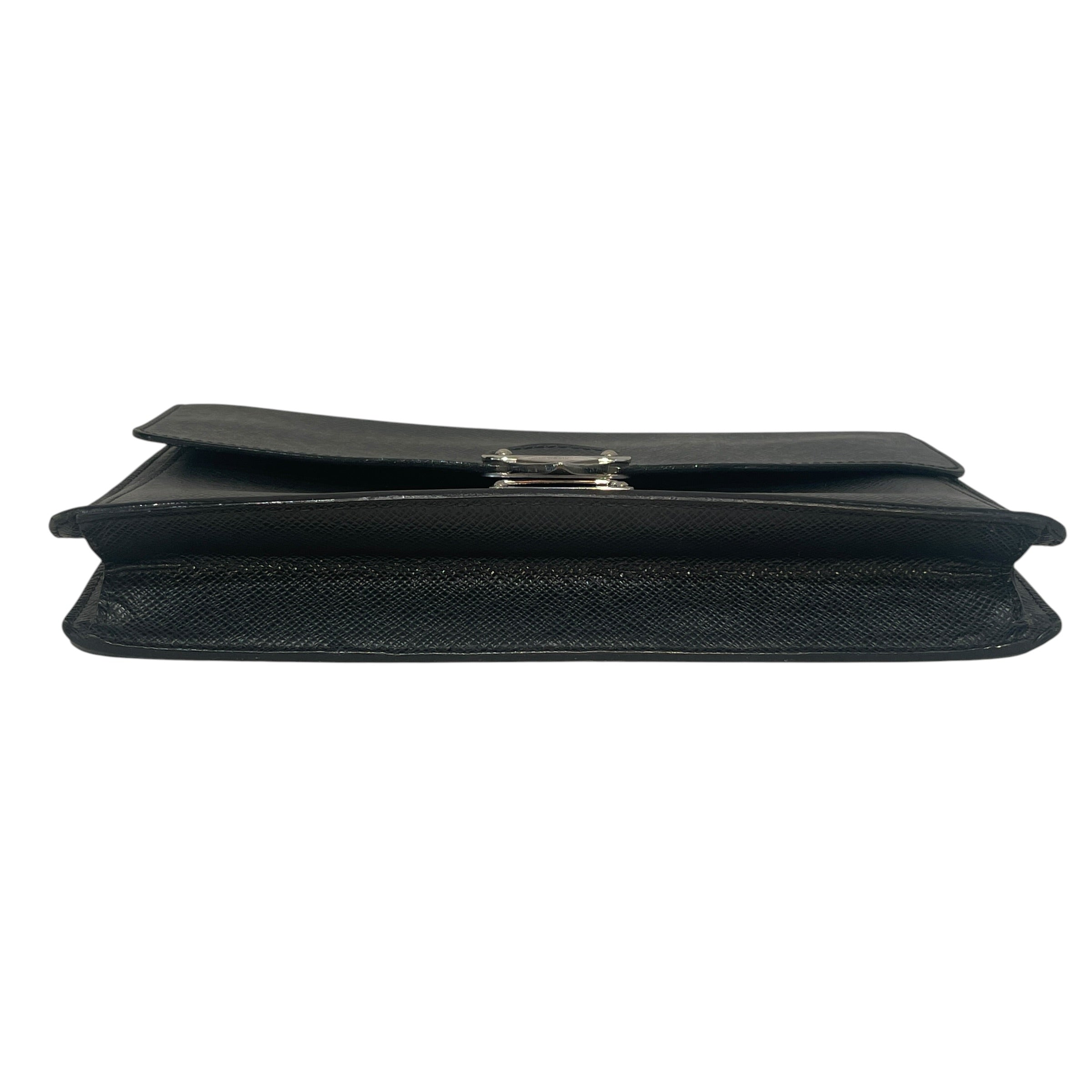 LOUIS VUITTON/Hand Bag/Leather/BLK/Taiga Belaia Clutch view 3