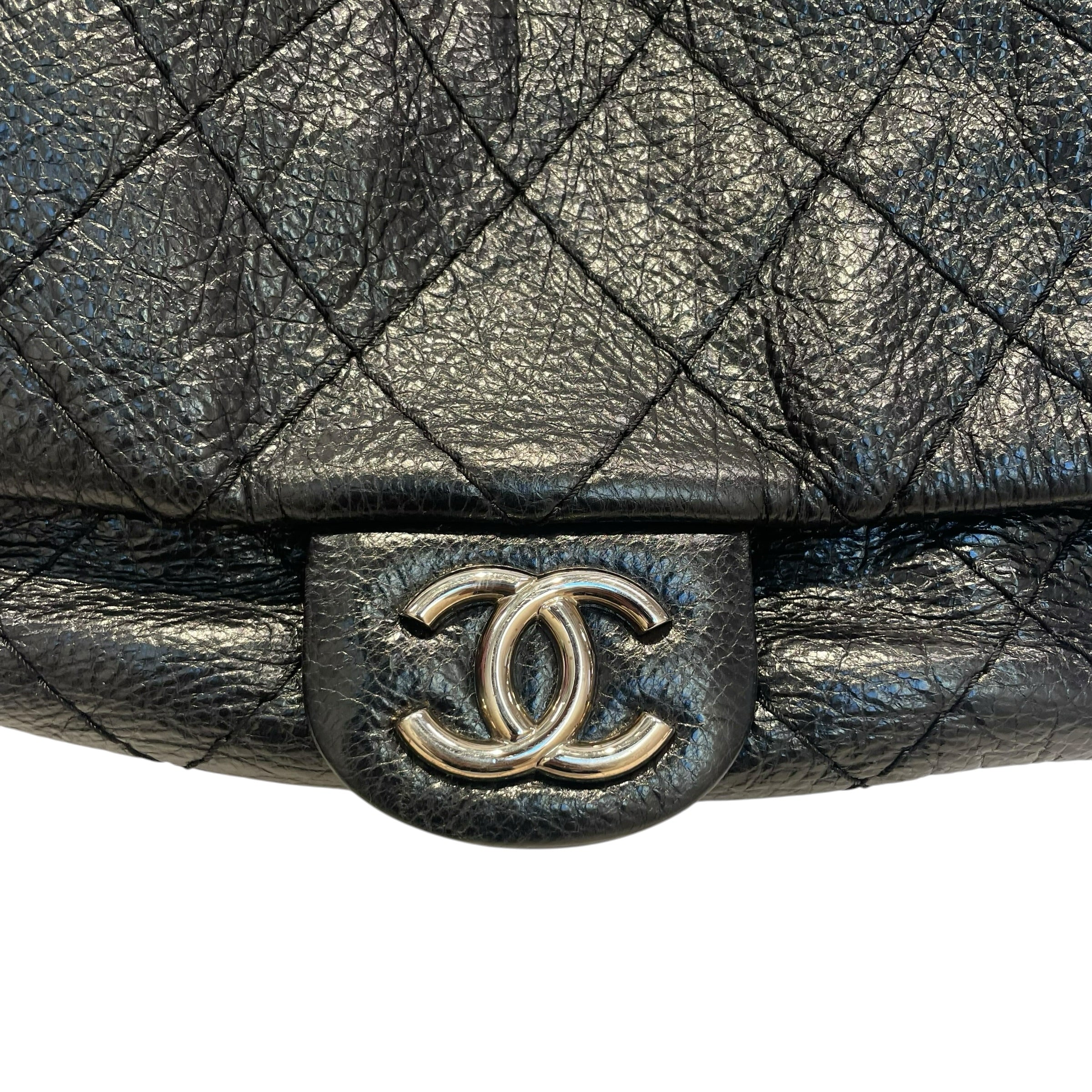 CHANEL/Hand Bag/Leather/BLK/CAVIAR XL FLAP view 3